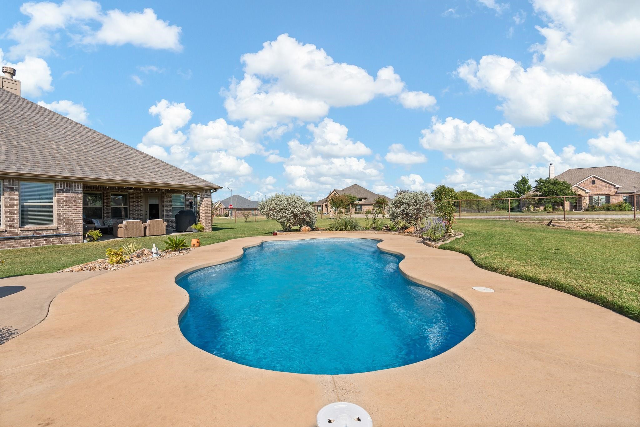8901 Hillview Drive