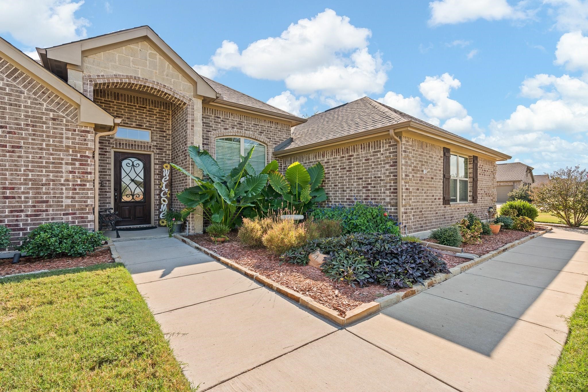 8901 Hillview Drive
