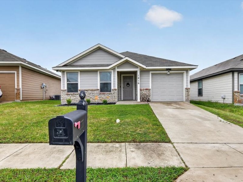 1816 Wickham Drive