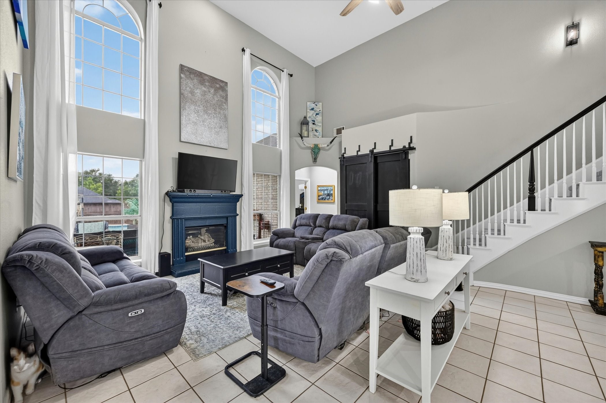 851 Bridle Path