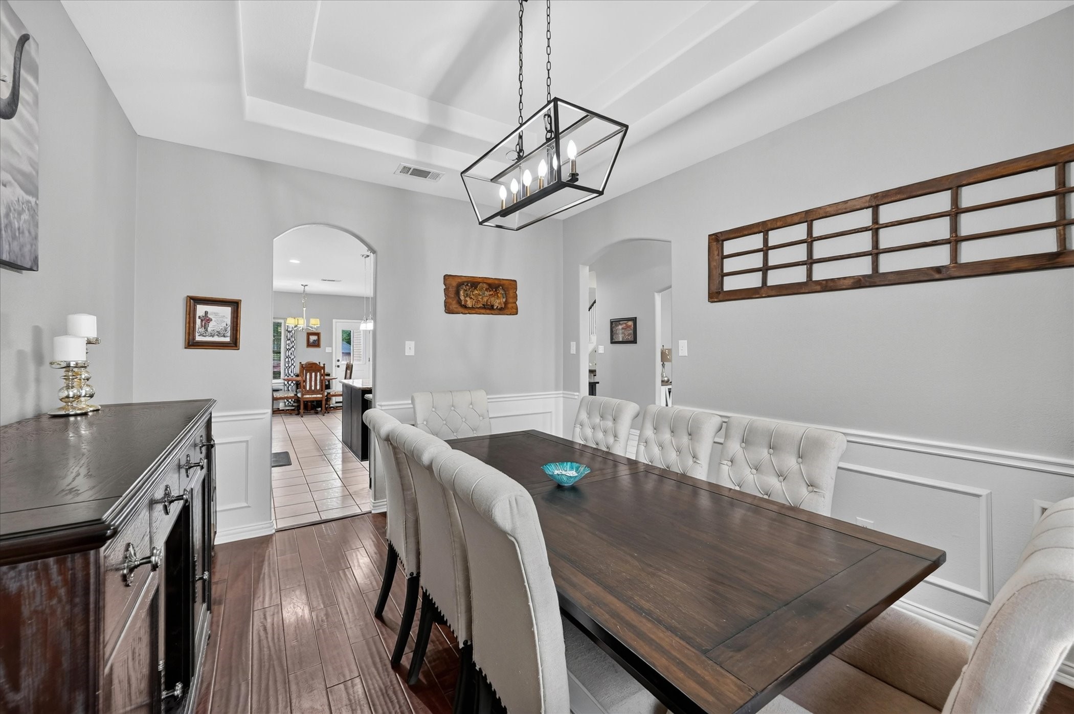 851 Bridle Path