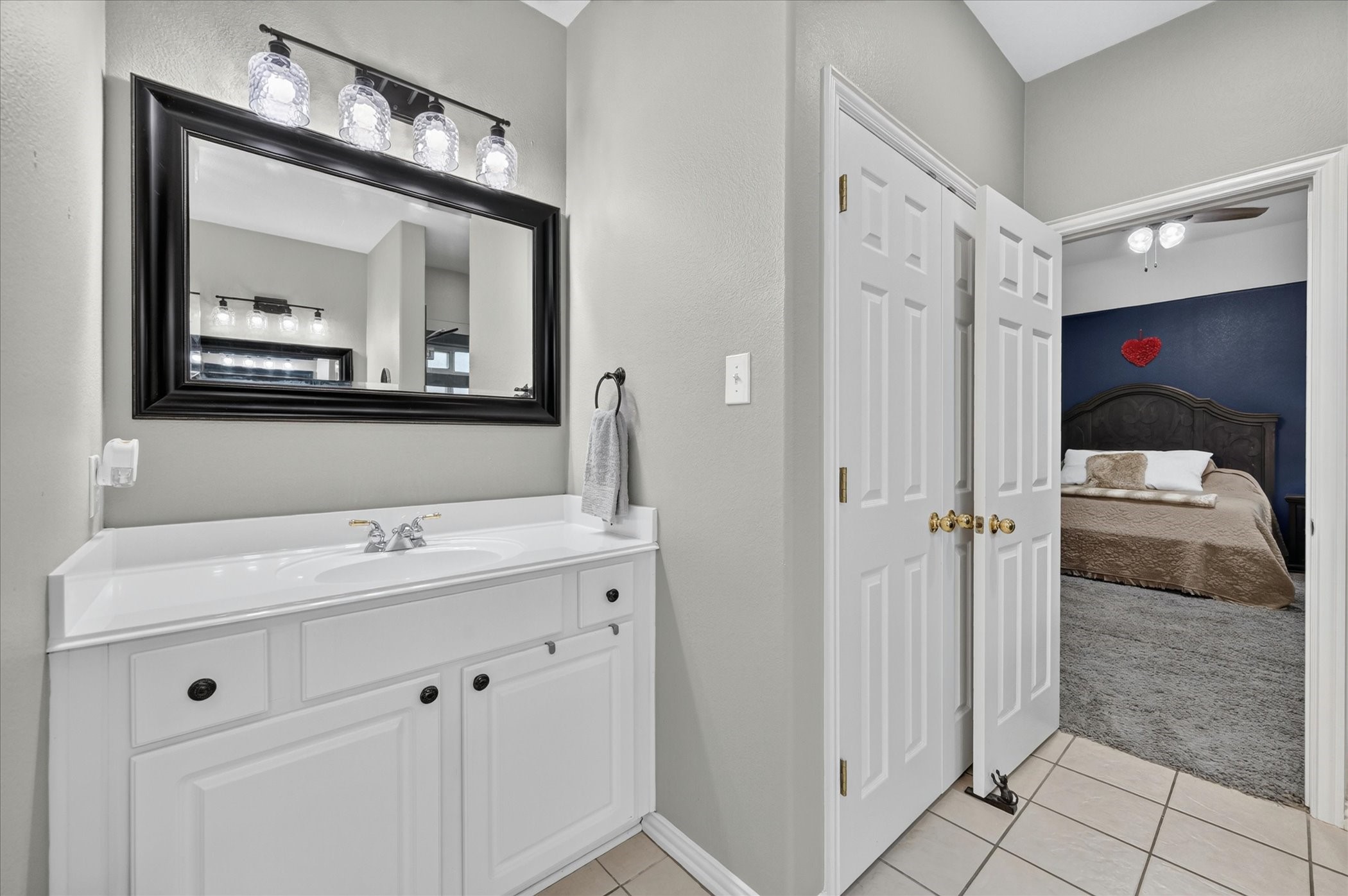 851 Bridle Path