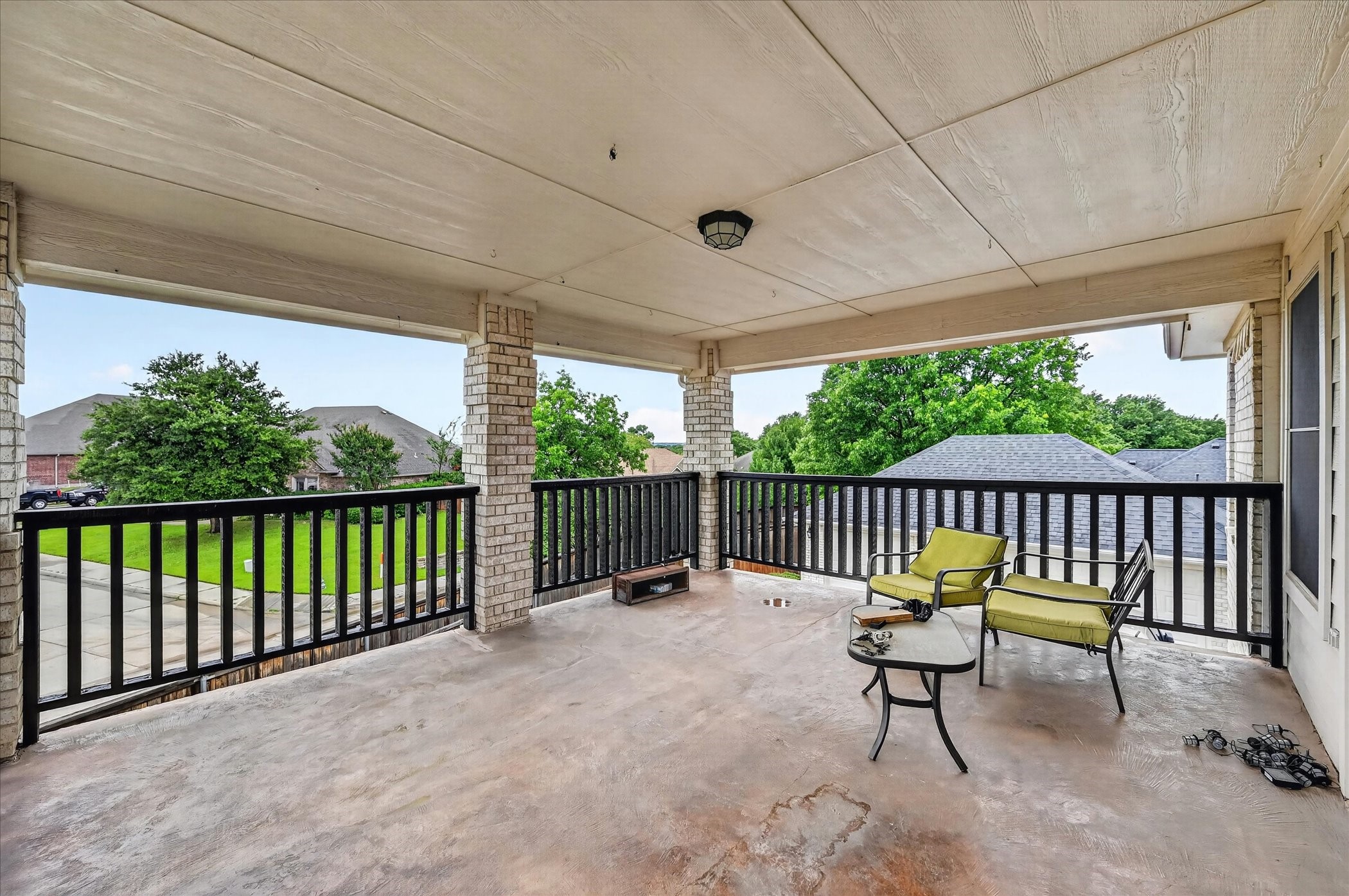 851 Bridle Path