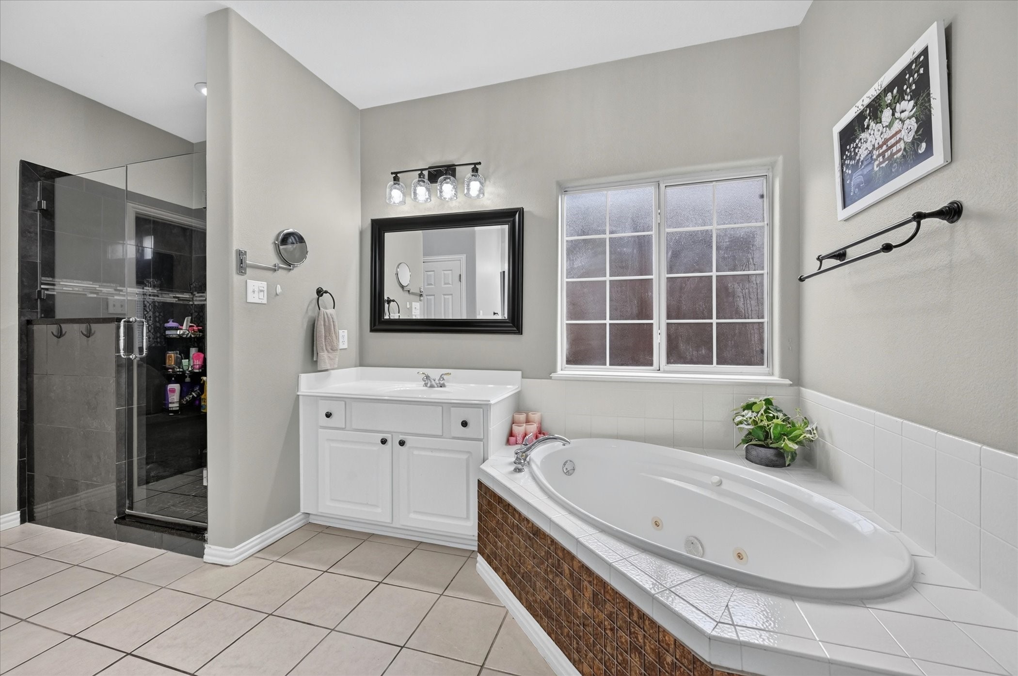 851 Bridle Path