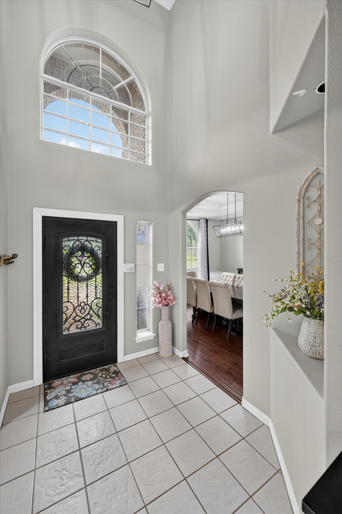 851 Bridle Path