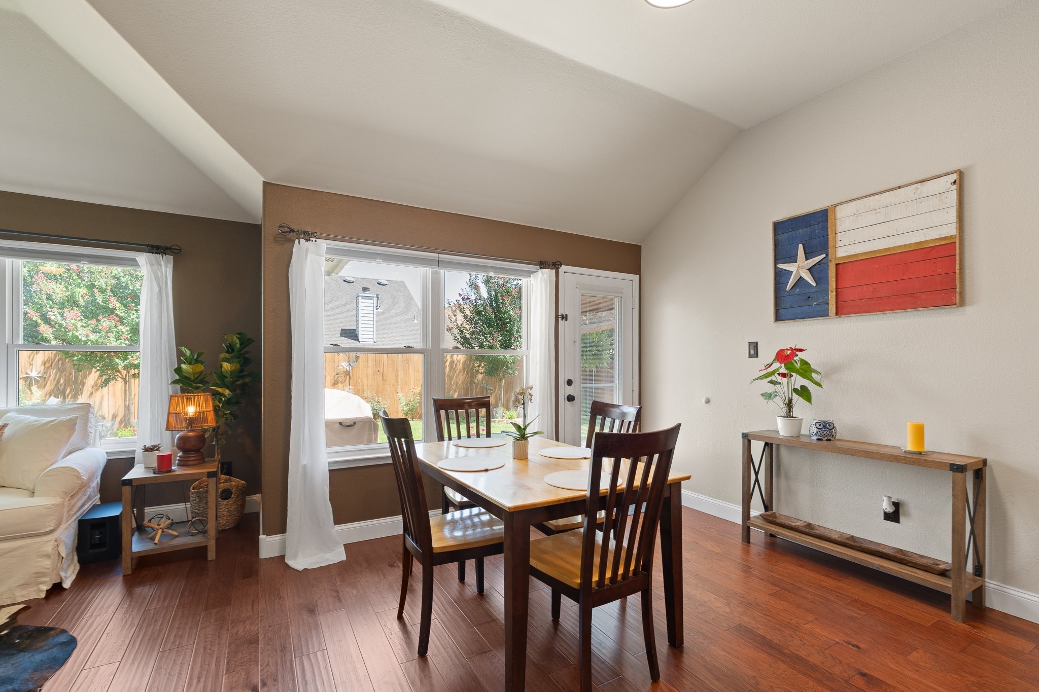 8436 Hawks Nest Drive