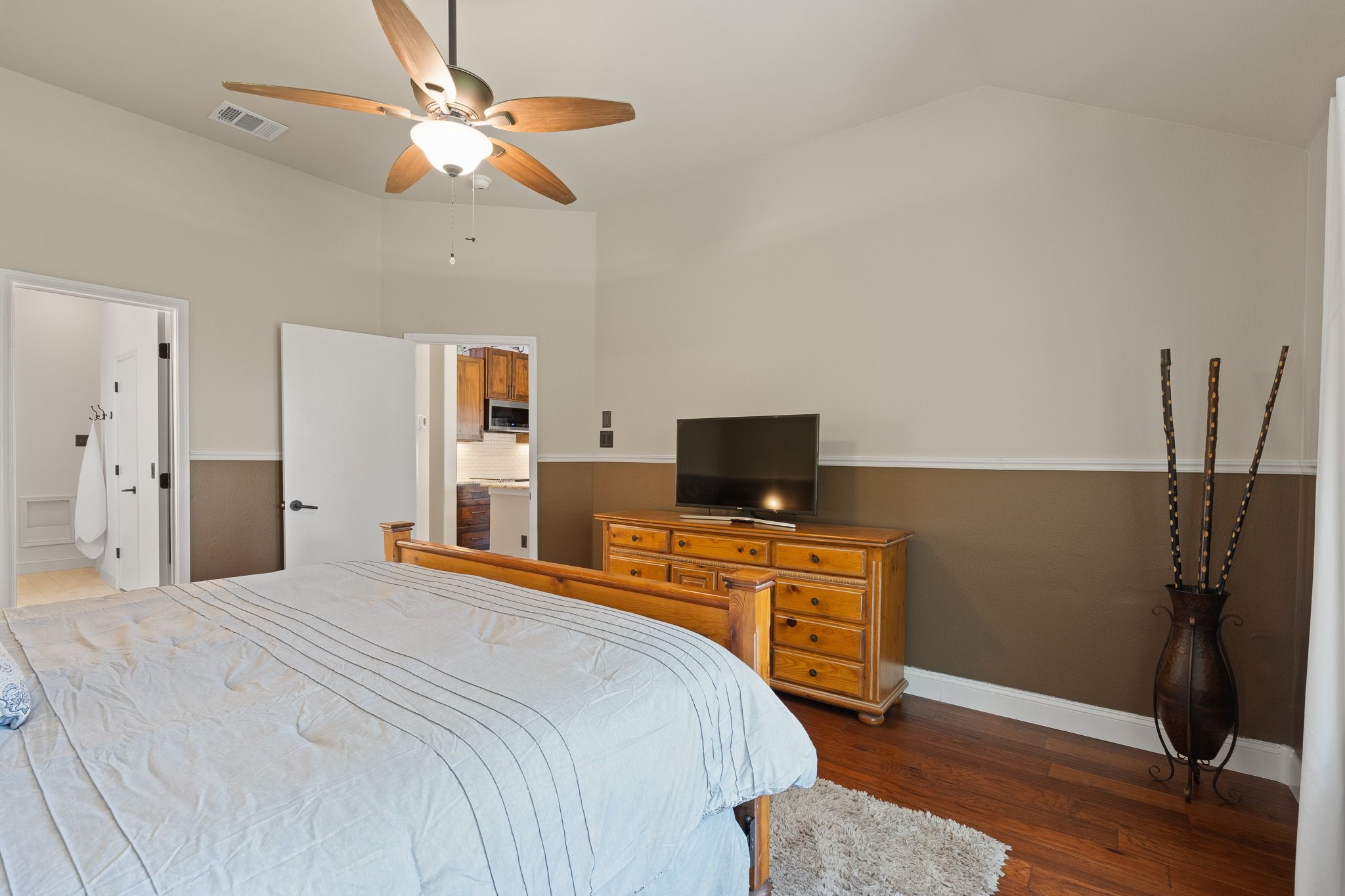 8436 Hawks Nest Drive