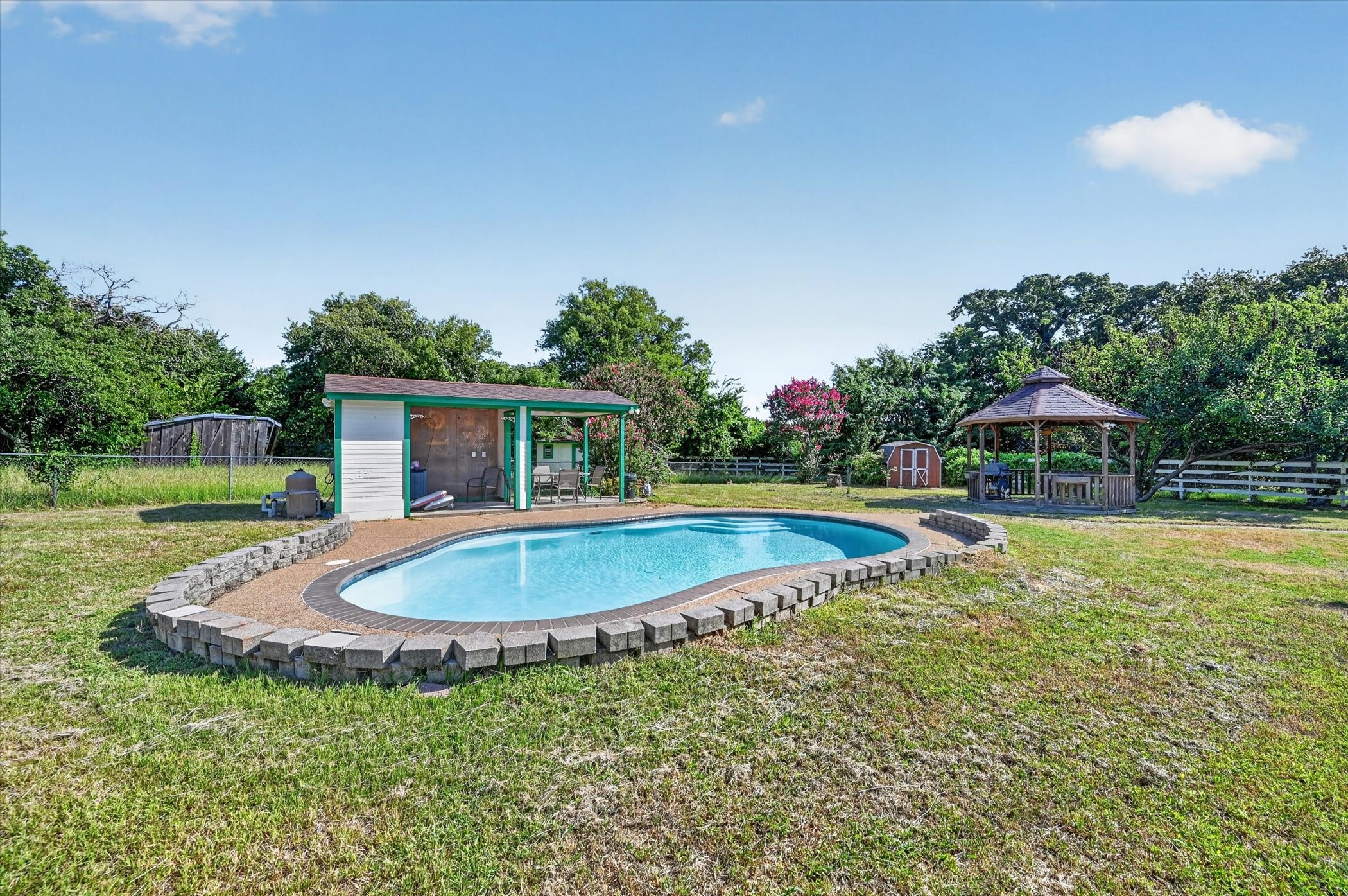 6709 County Road 527