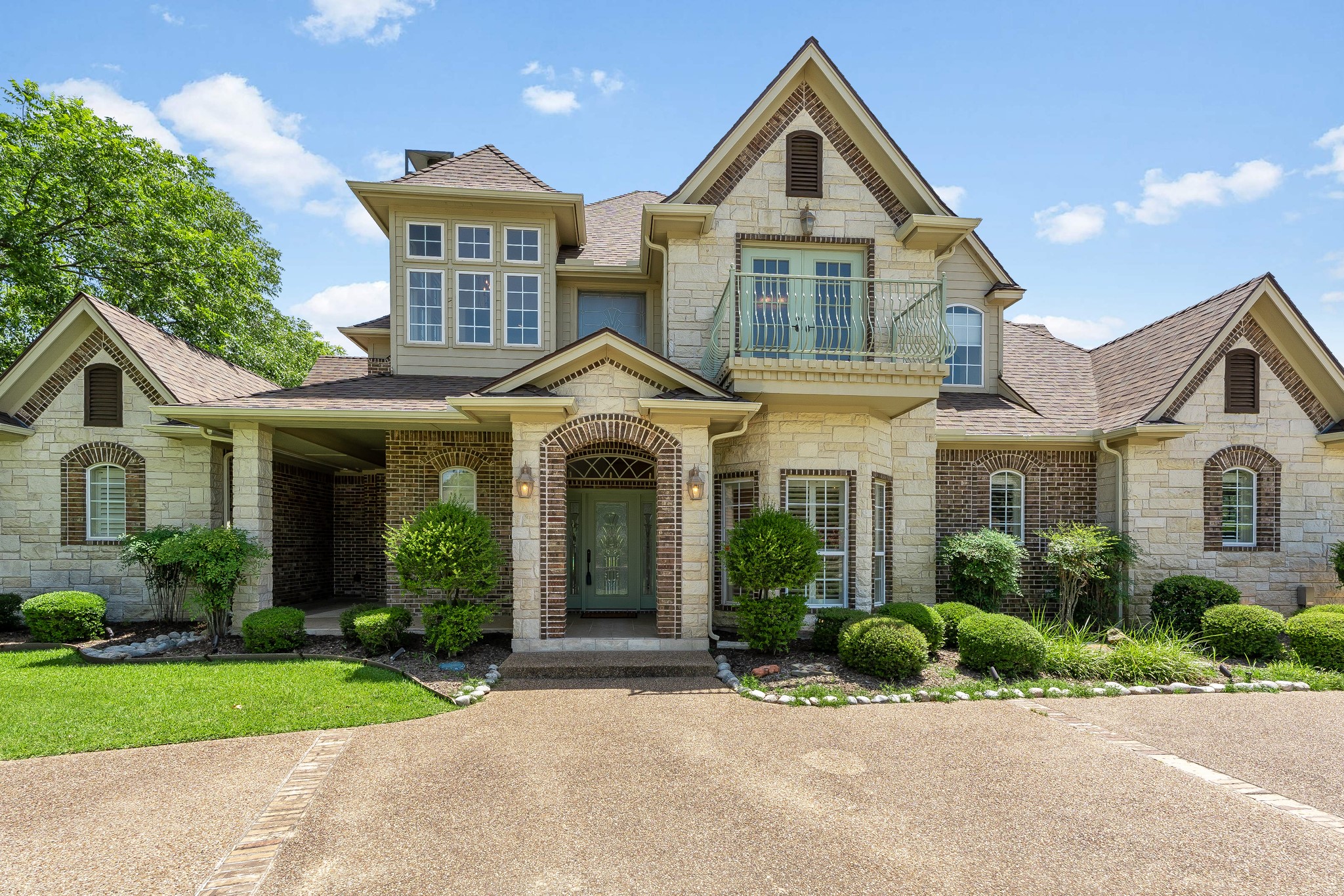5809 Nutcracker Drive