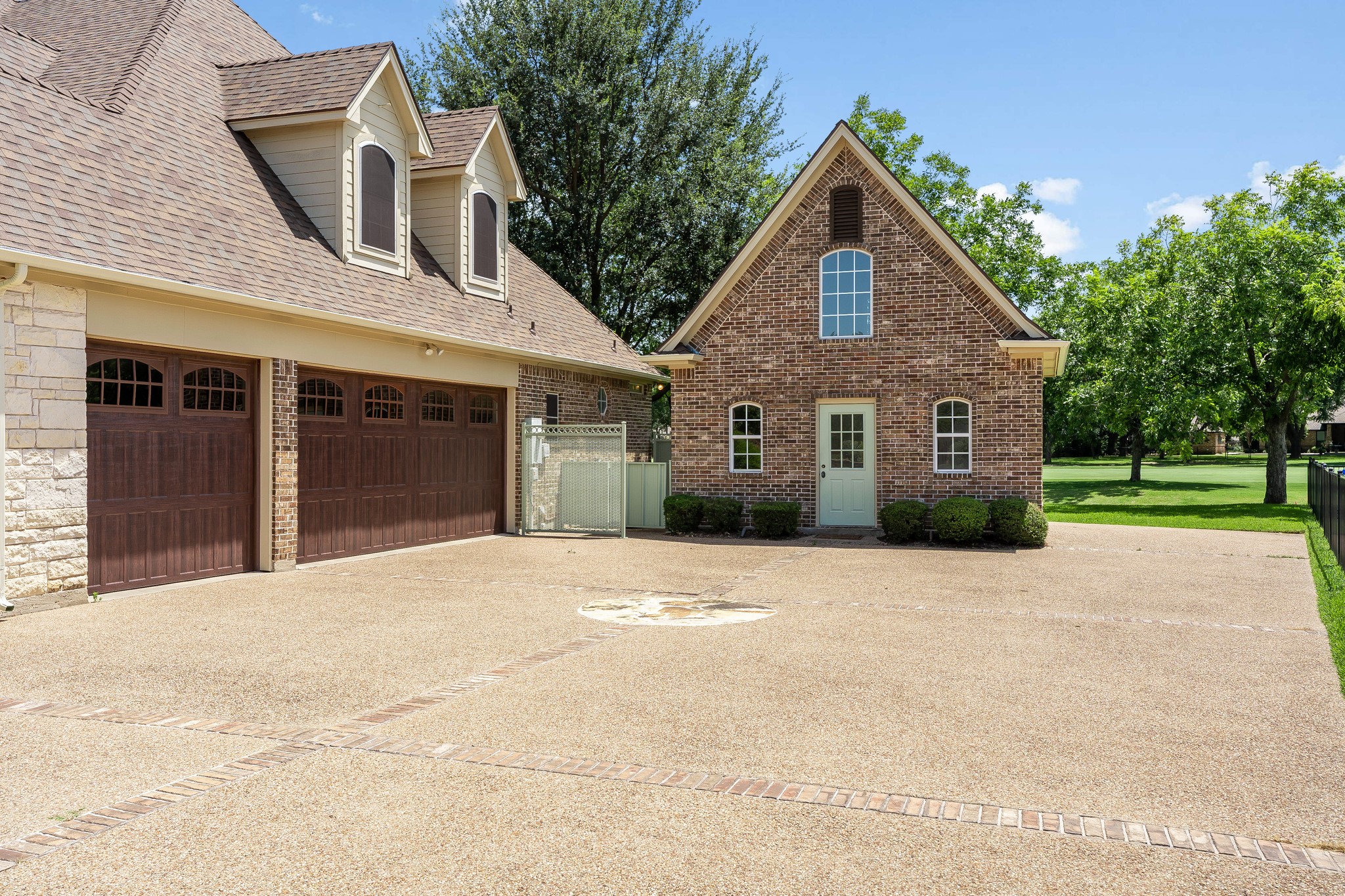 5809 Nutcracker Drive