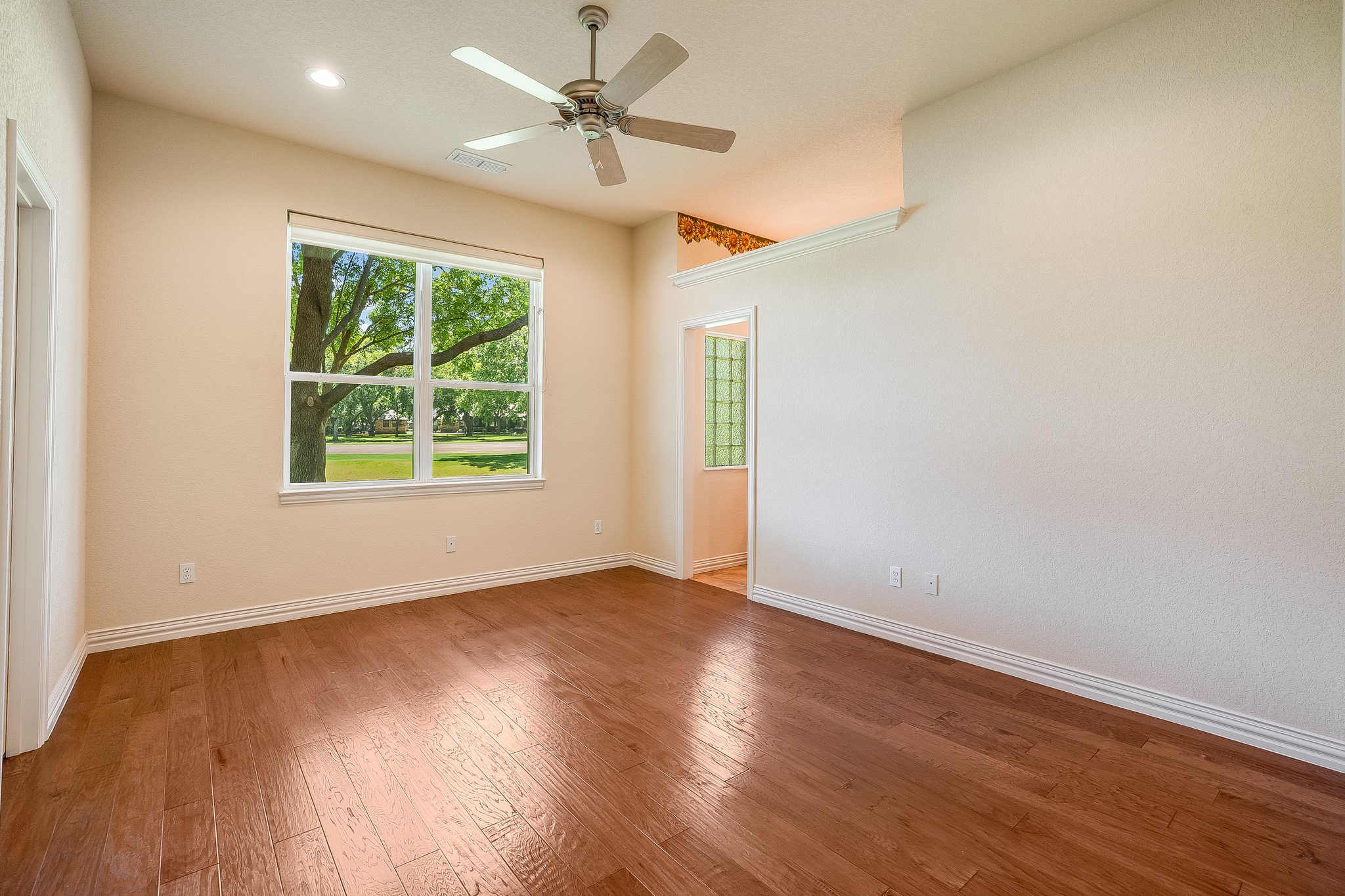 5809 Nutcracker Drive