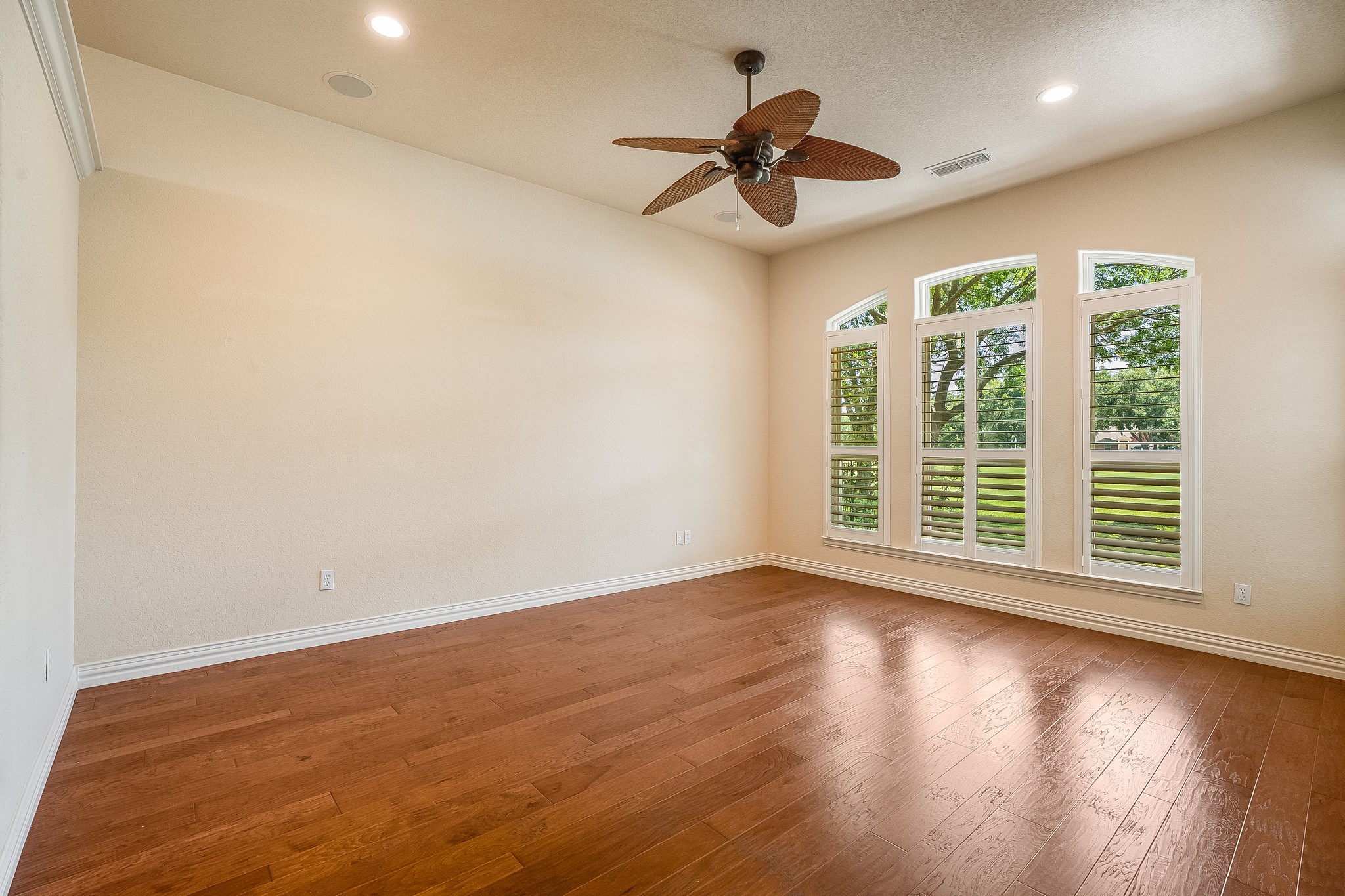 5809 Nutcracker Drive