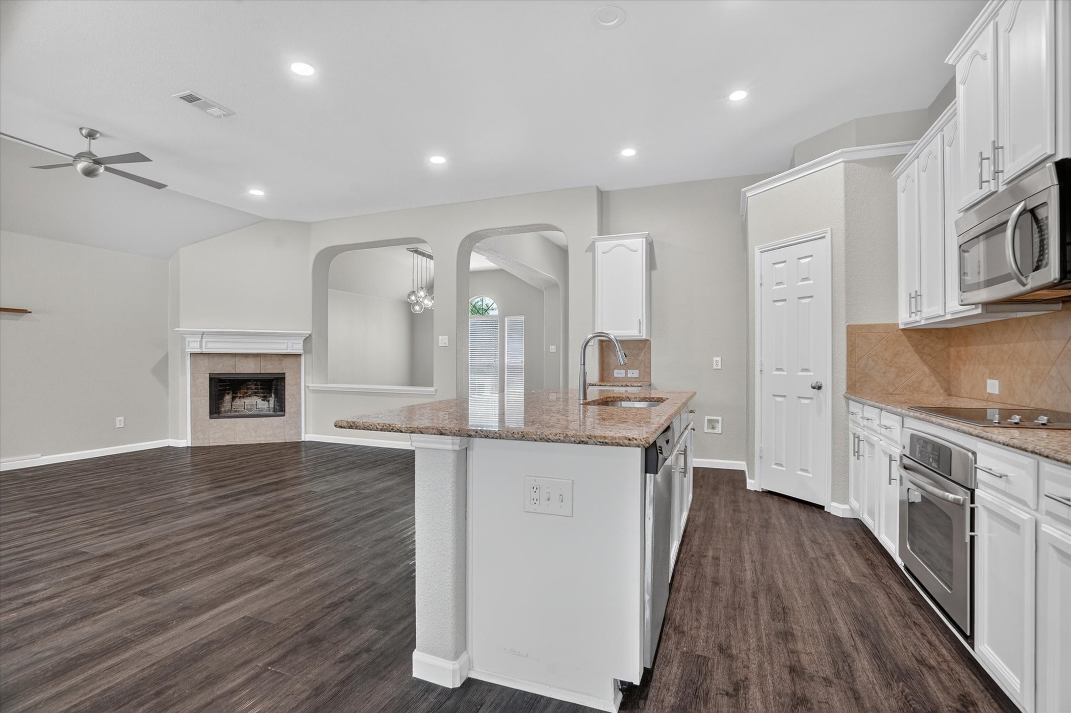 817 Peach Lane