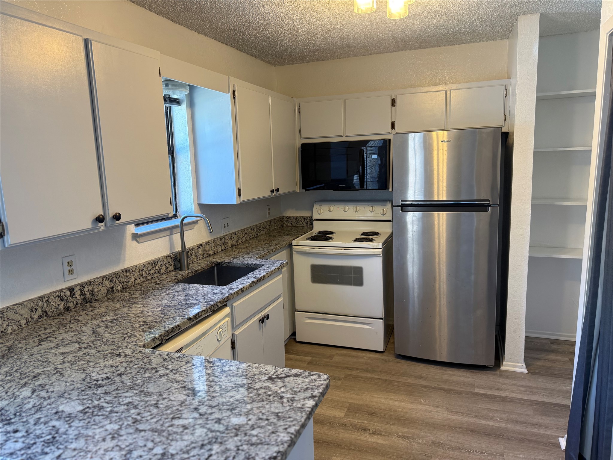 409 W 3rd Street