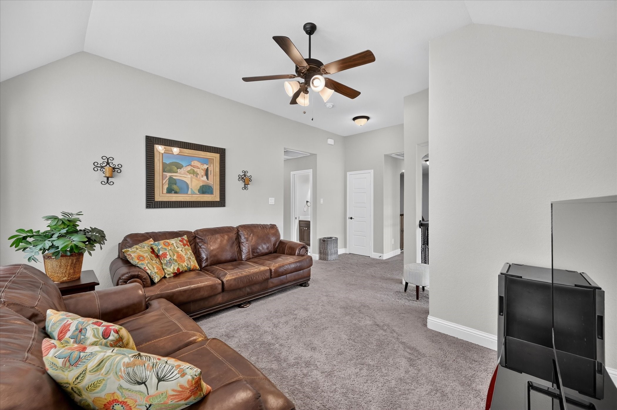 1025 Claystone Ridge