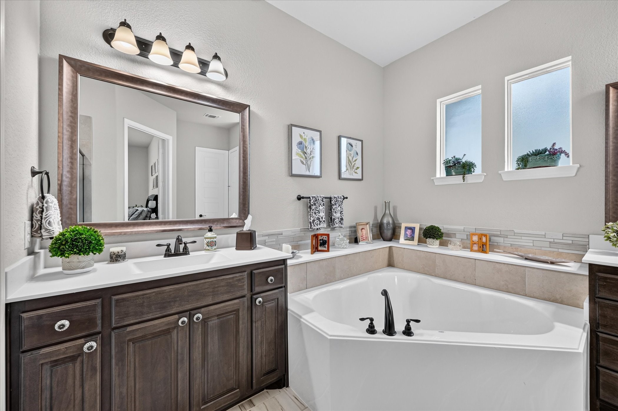 1025 Claystone Ridge