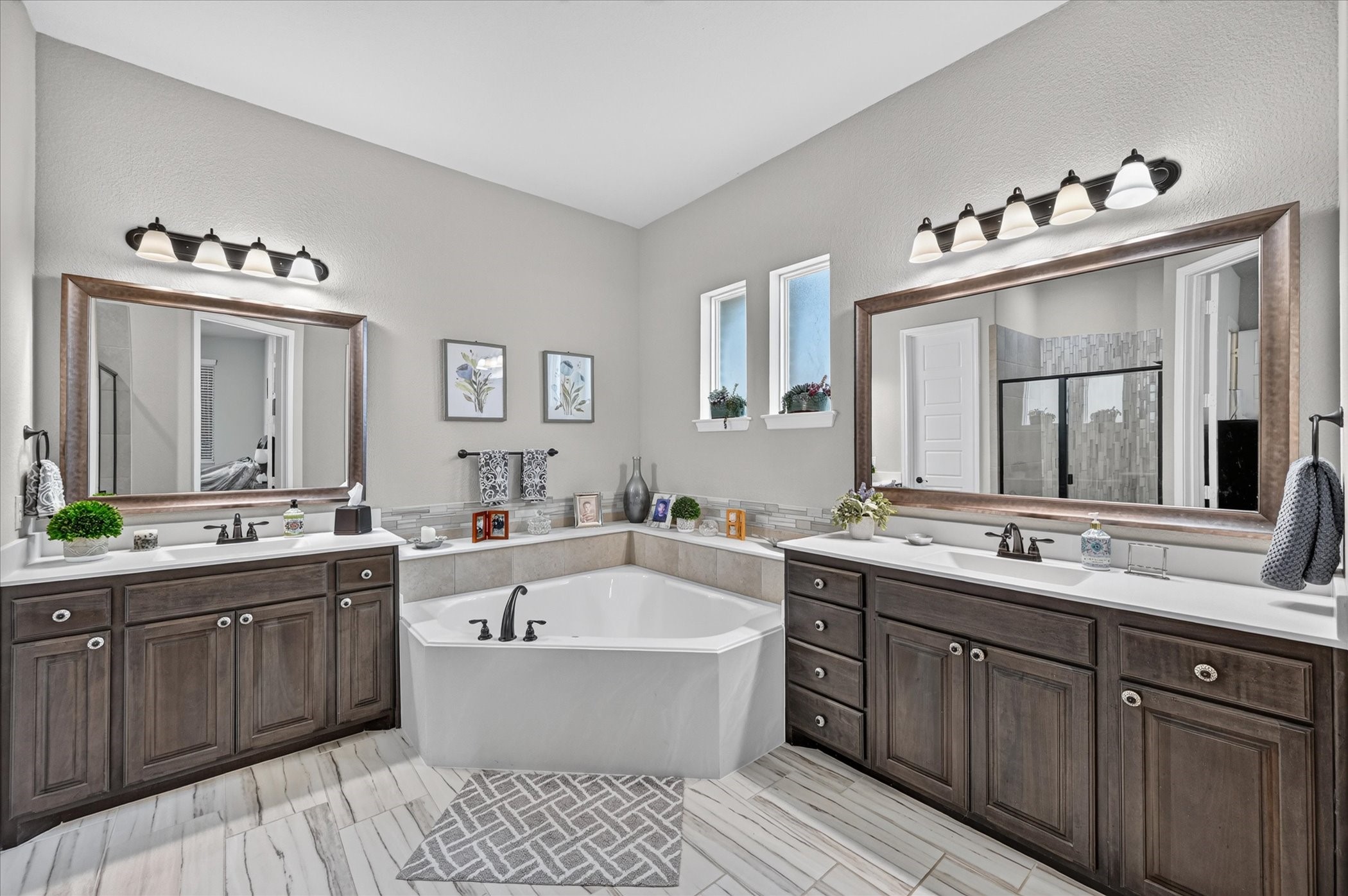 1025 Claystone Ridge
