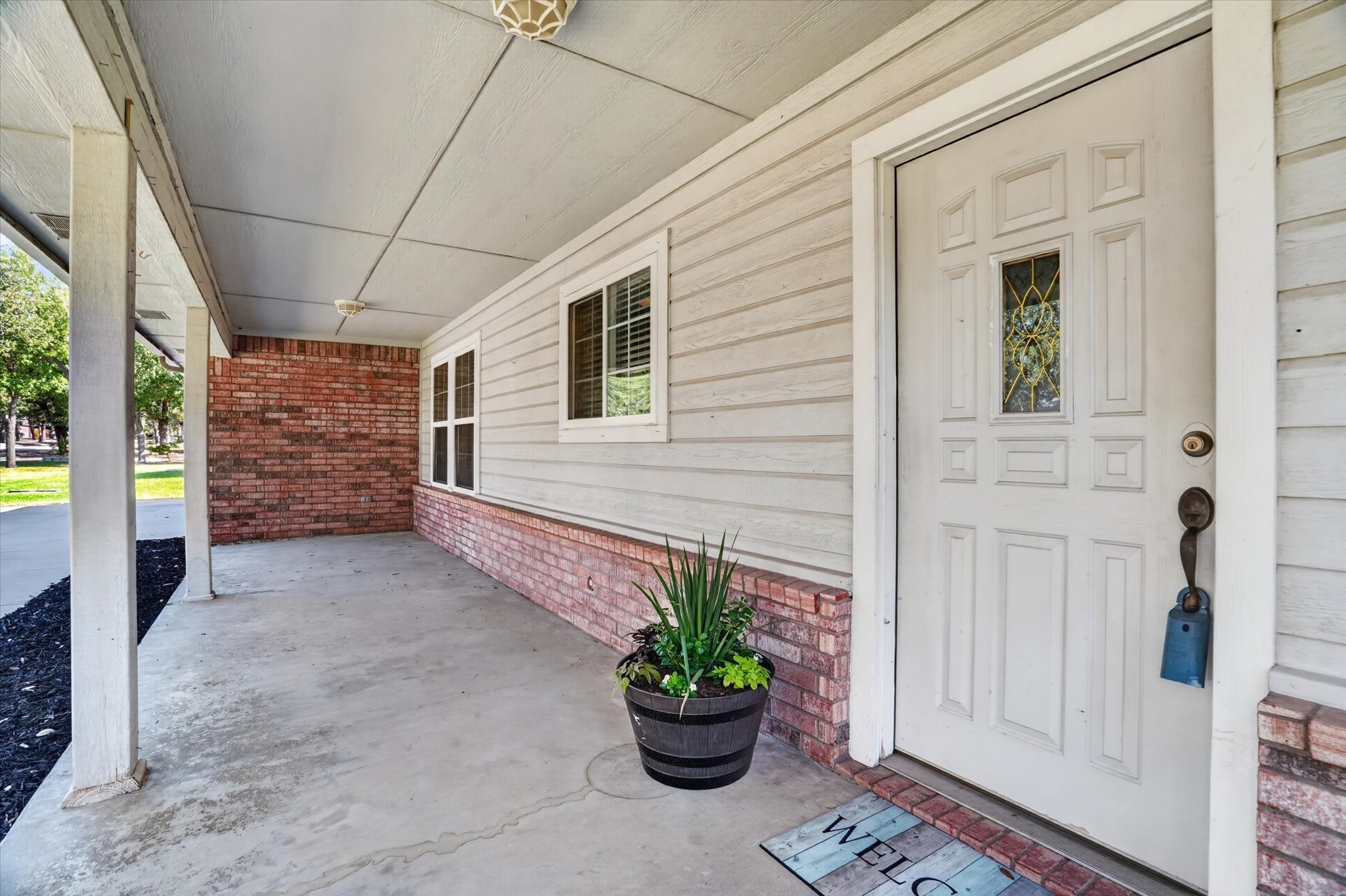 215 Mistletoe Lane