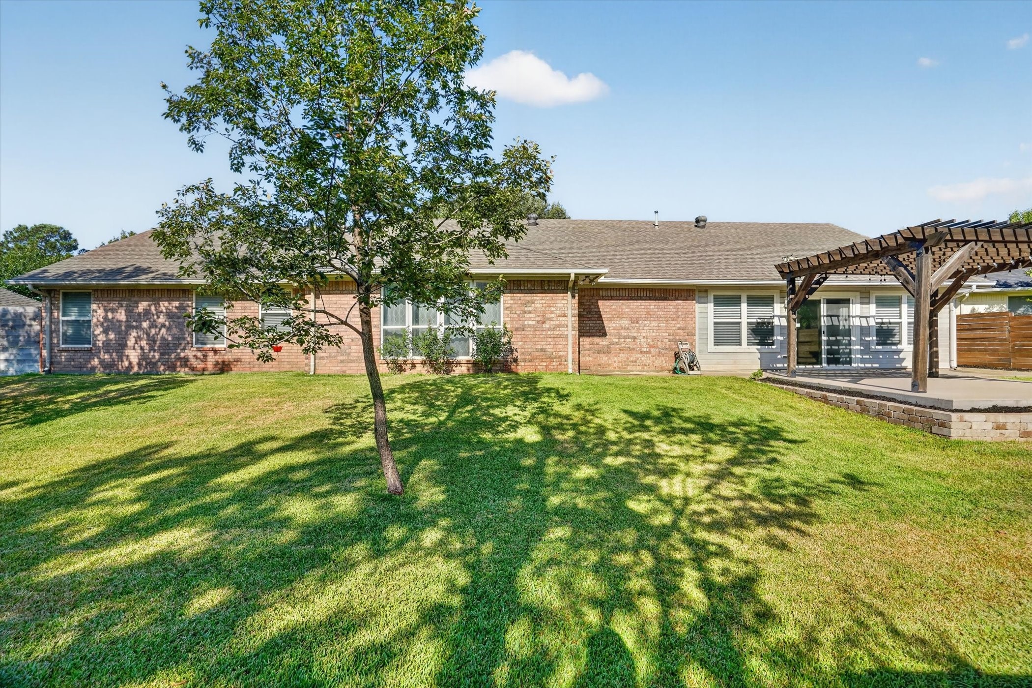 215 Mistletoe Lane