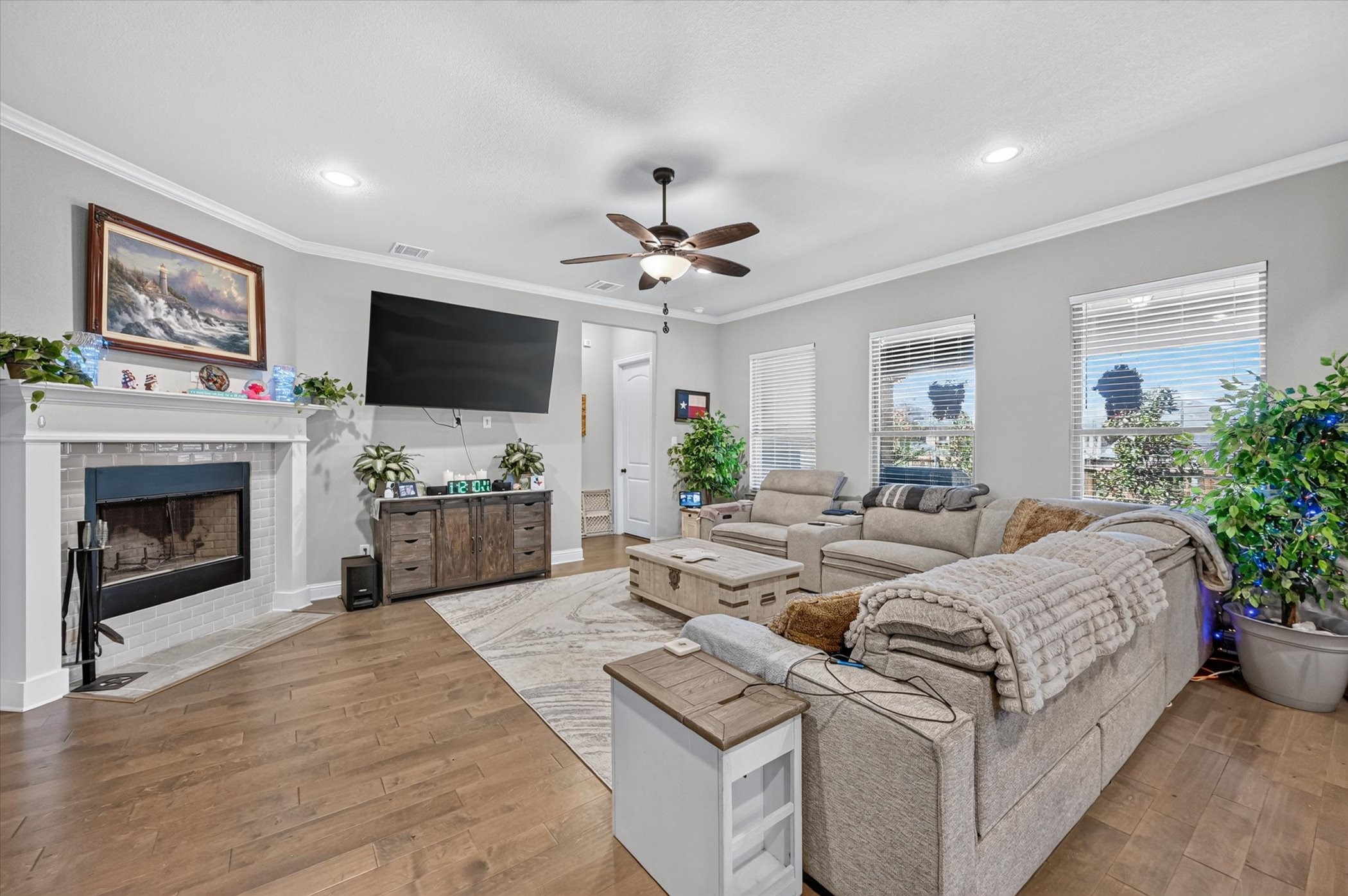 1940 Silver Falls Drive
