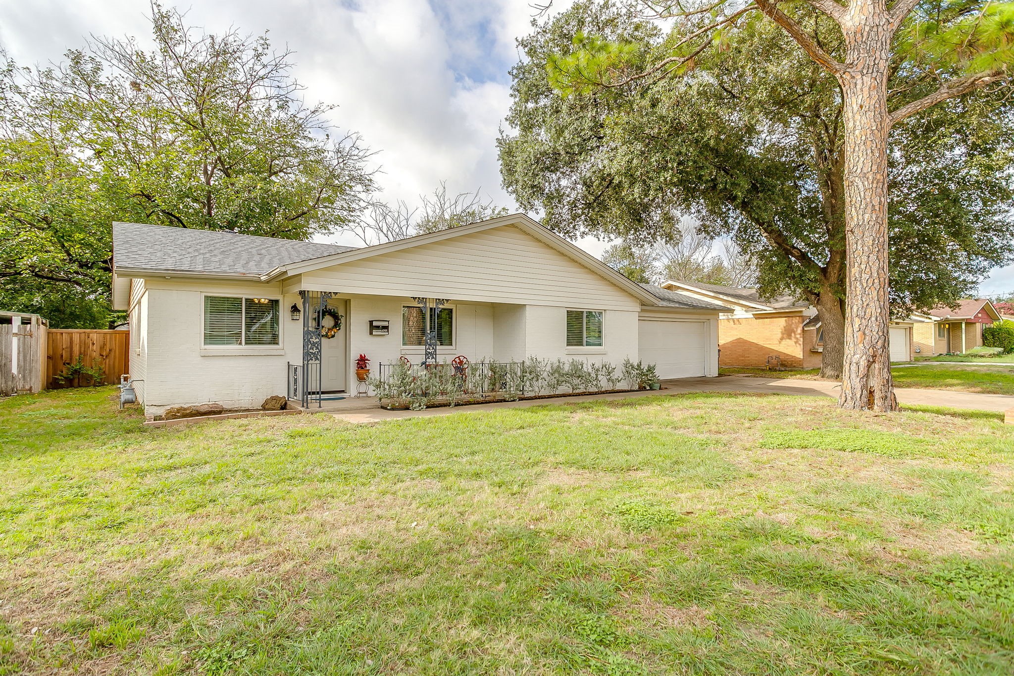1033 Angela Court Everman TX
