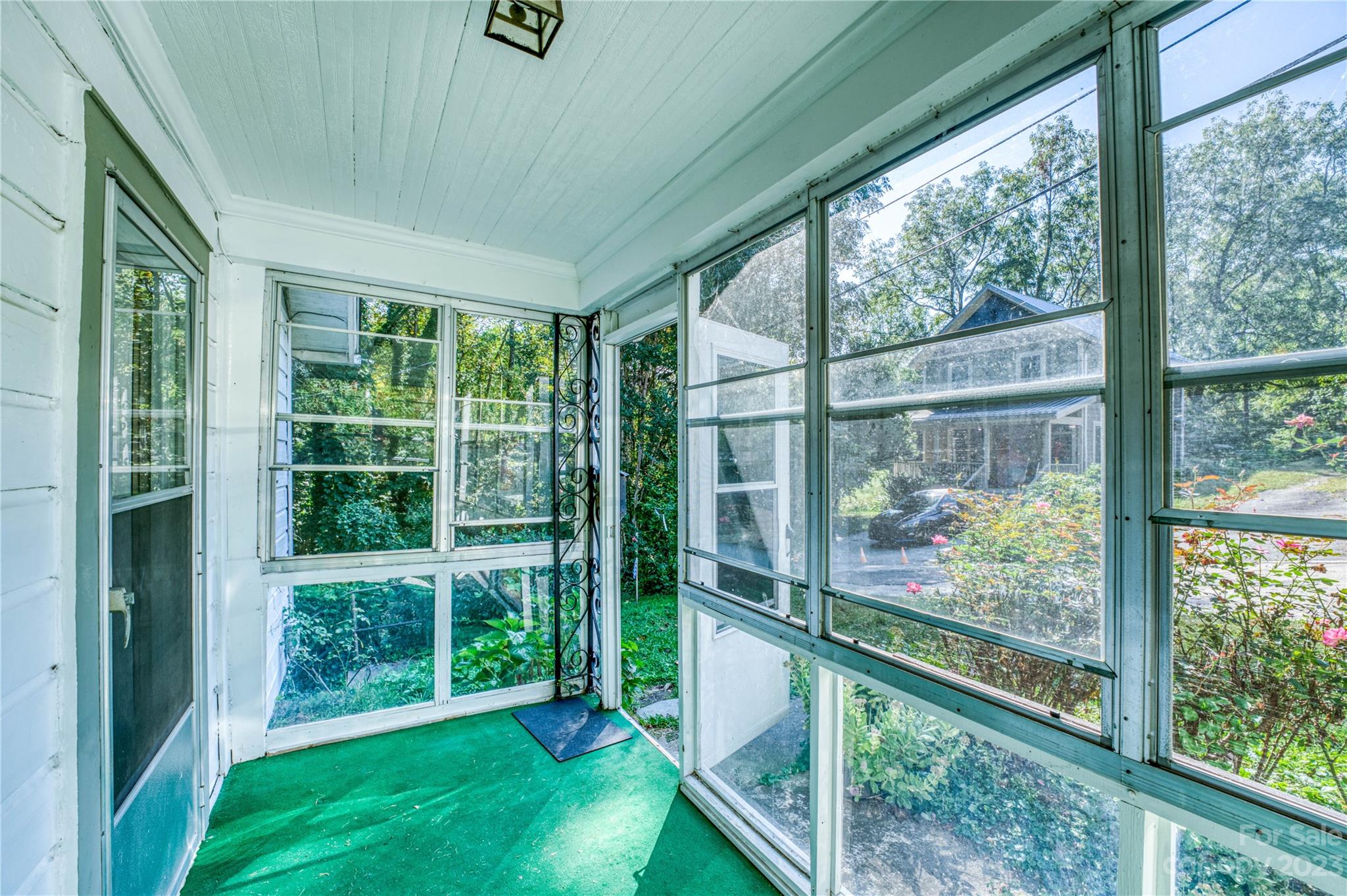 90 Oakwood Street