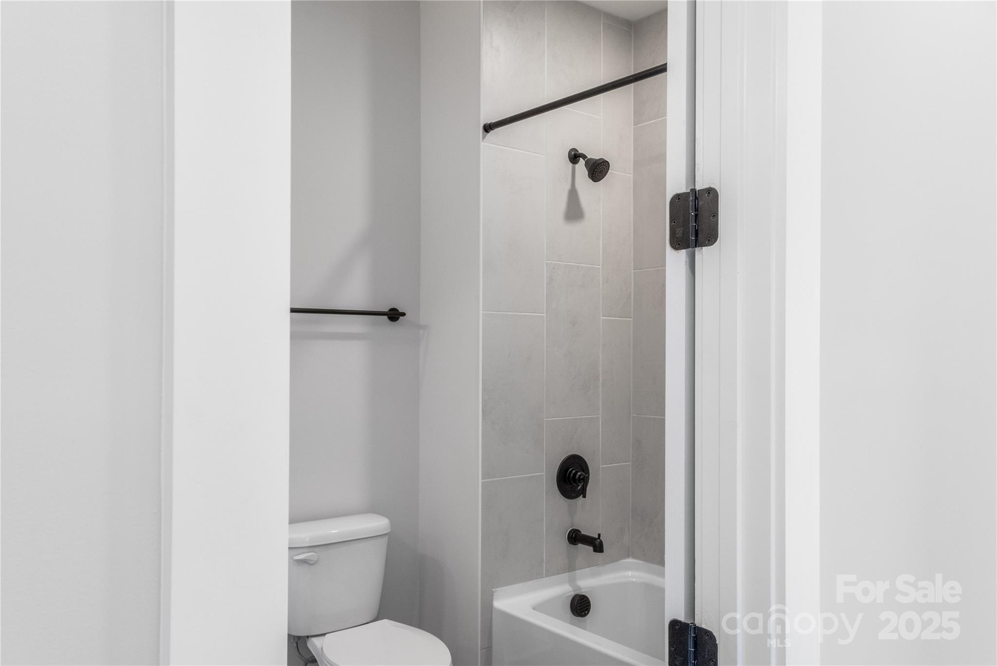 115 chapel crossing Lane Unit: 2