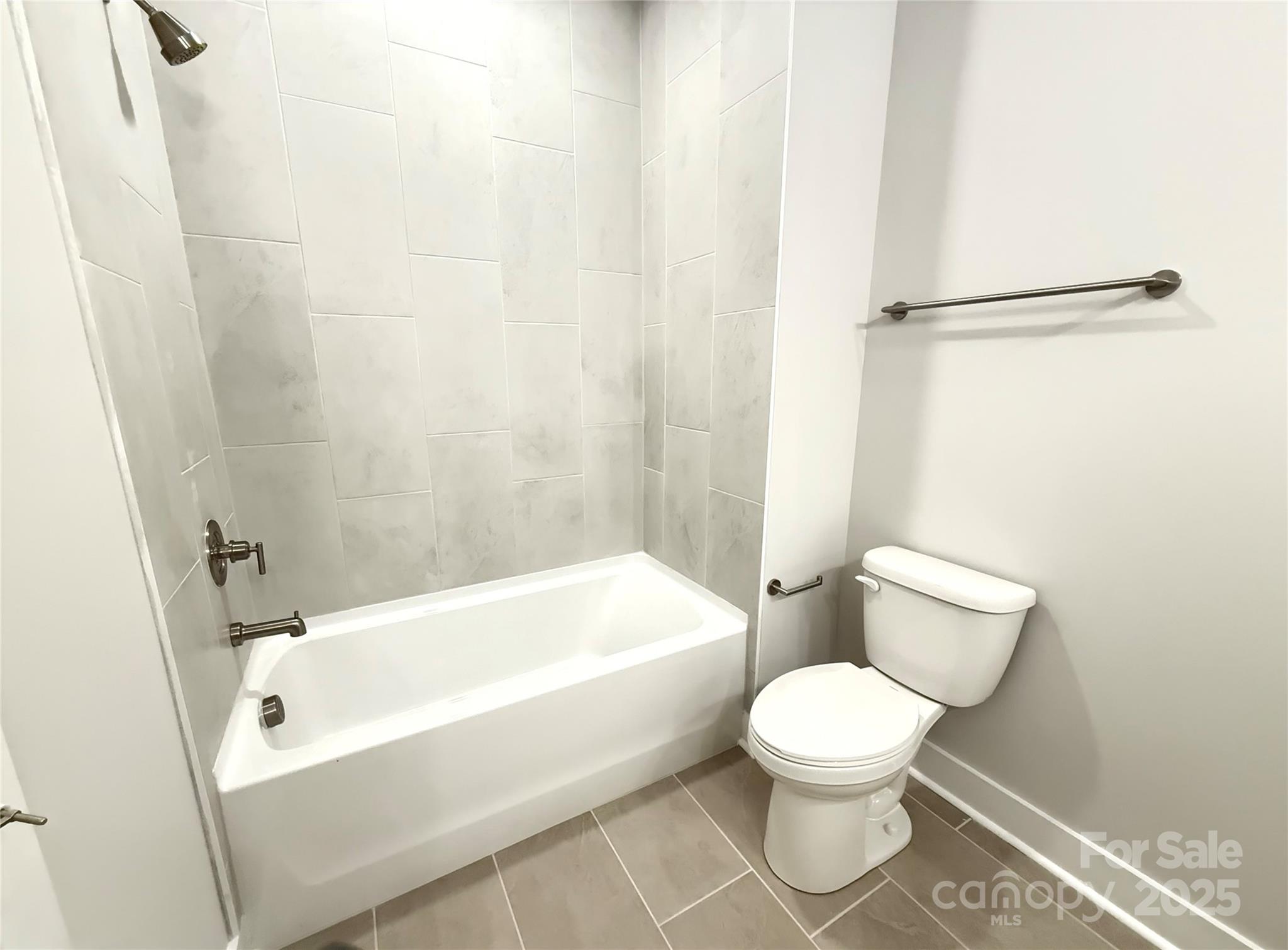 114 chapel crossing Lane Unit: 12