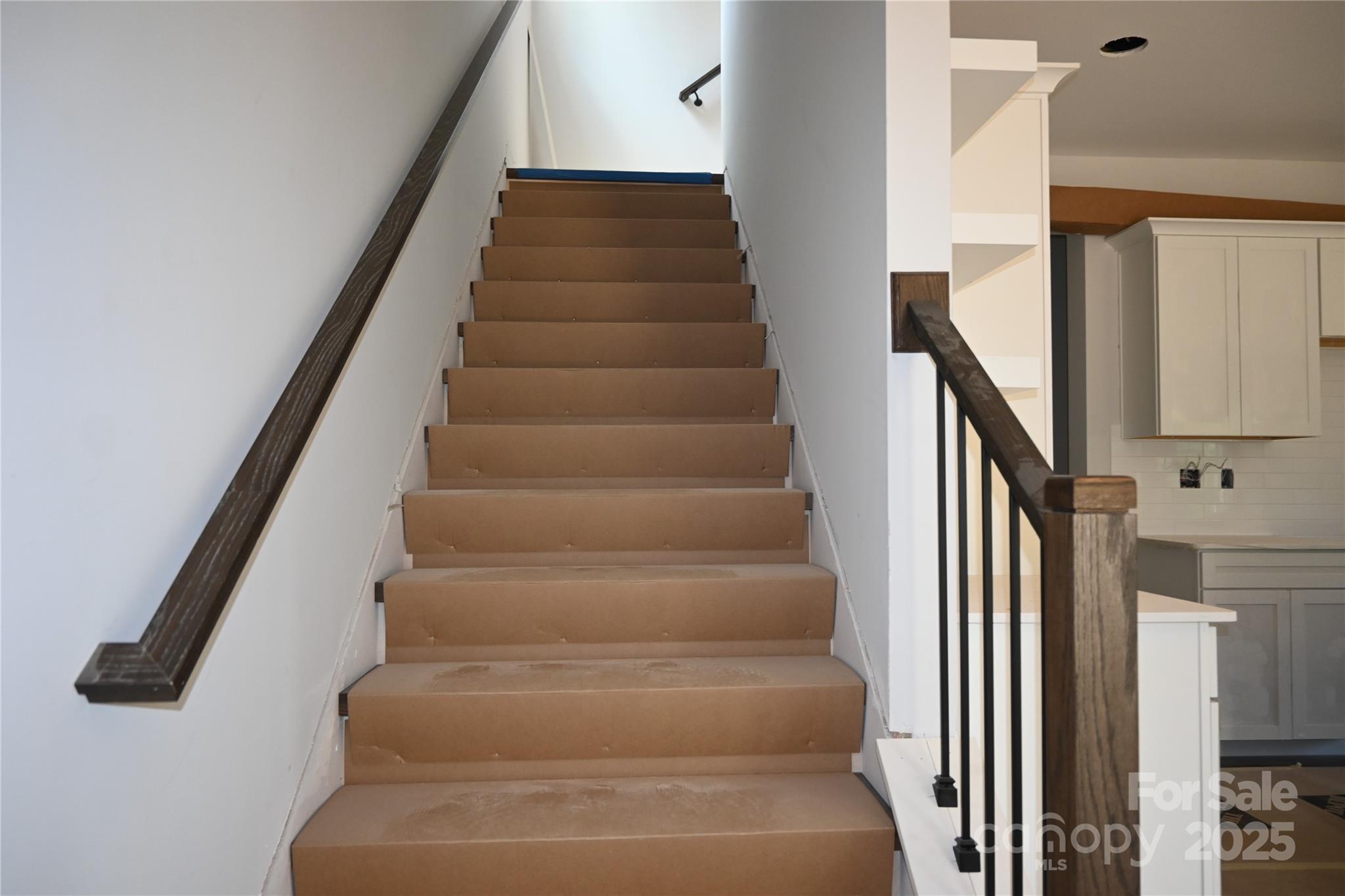 114 chapel crossing Lane Unit: 12