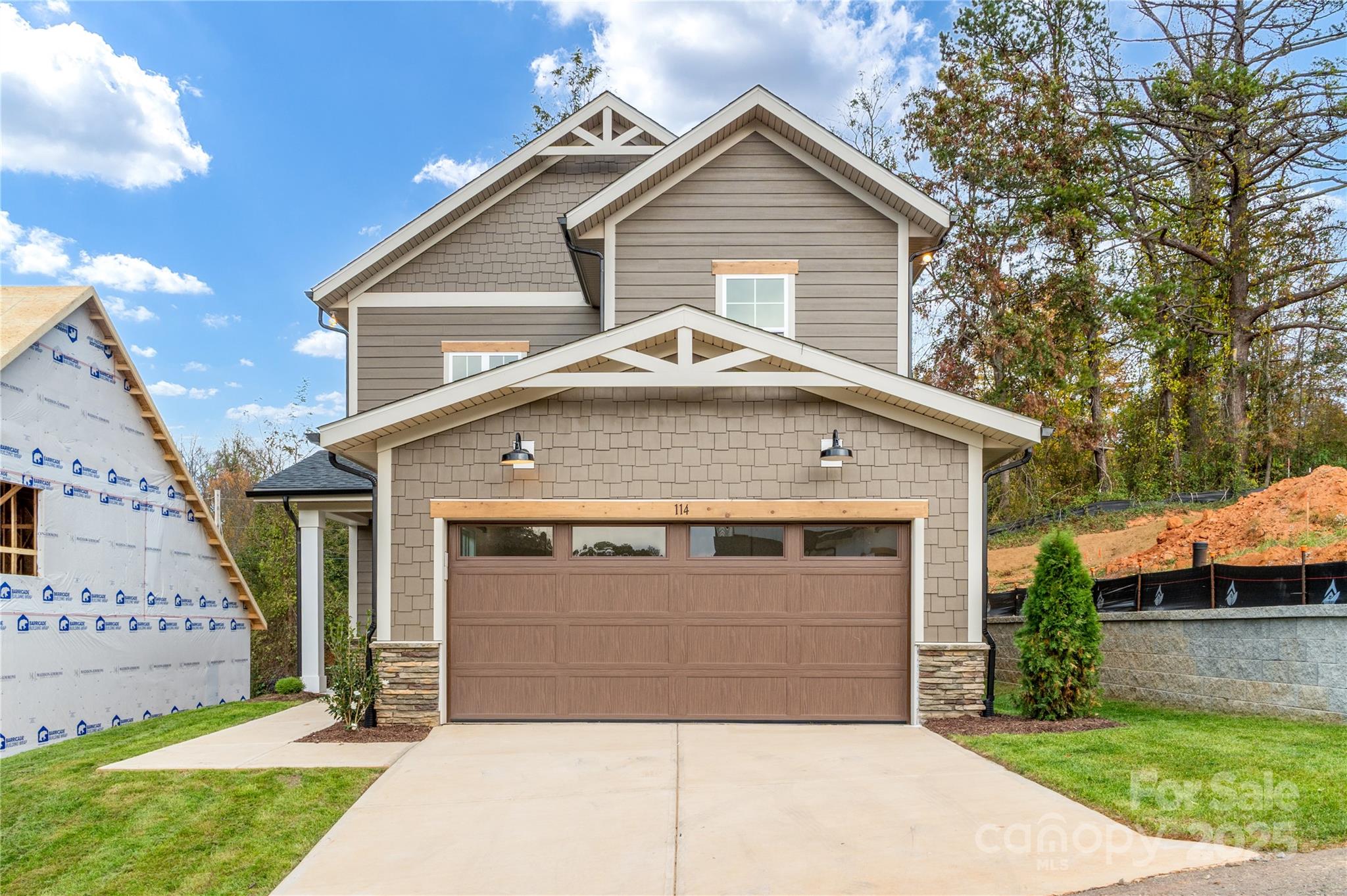 114 chapel crossing Lane Unit: 12