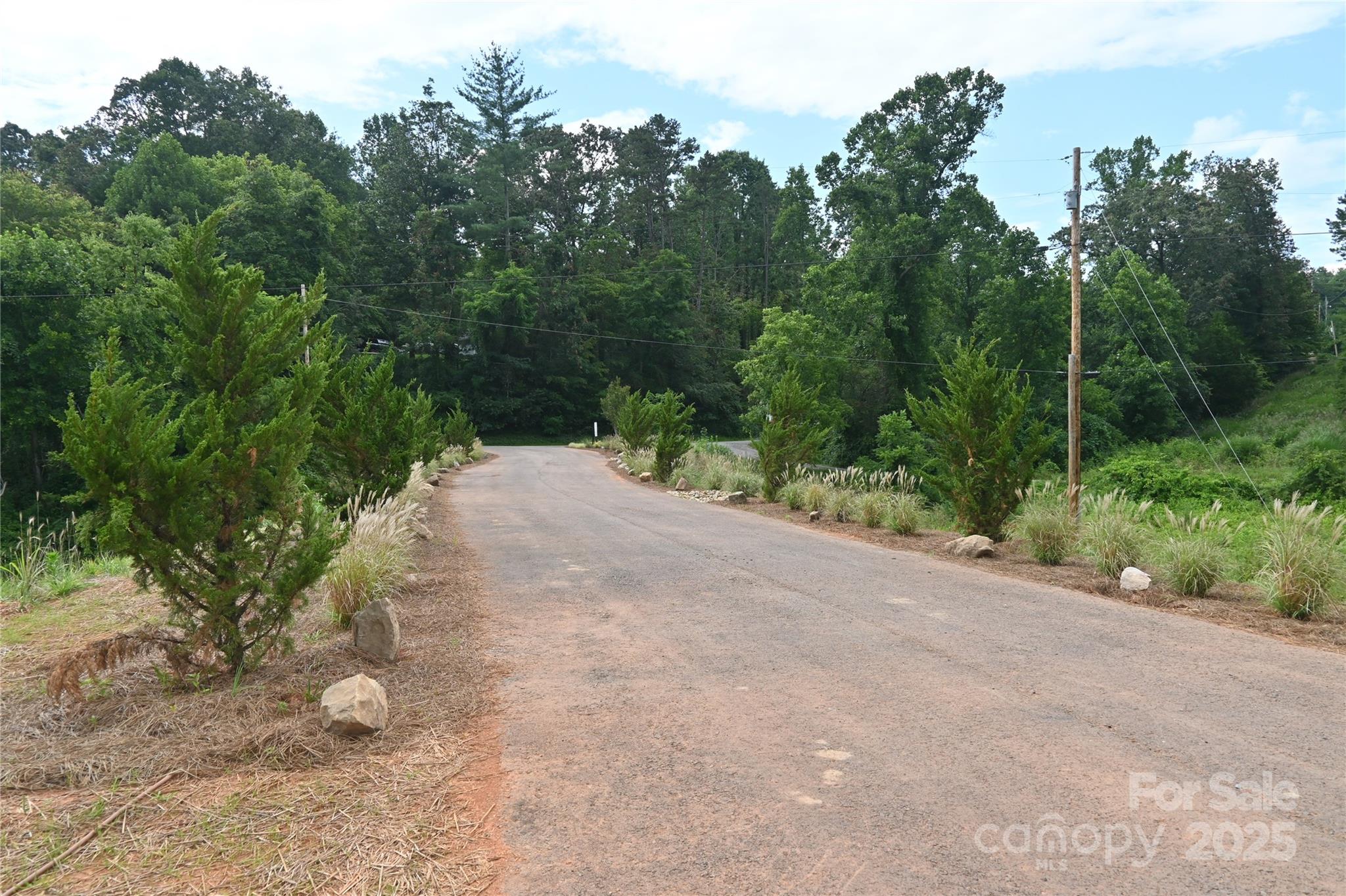 114 chapel crossing Lane Unit: 12