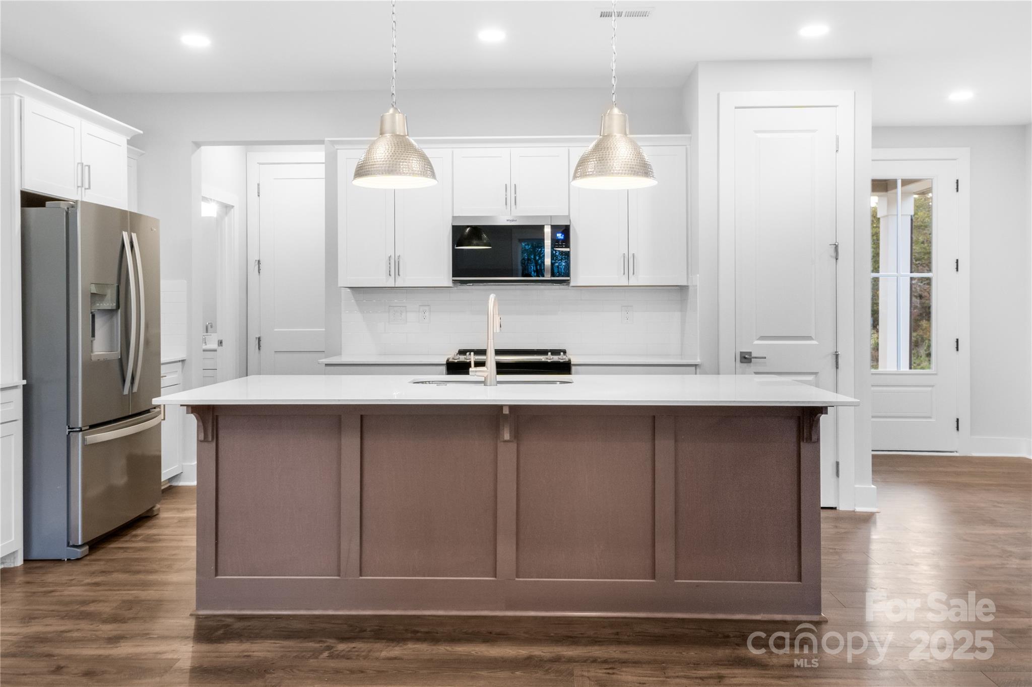 114 chapel crossing Lane Unit: 12