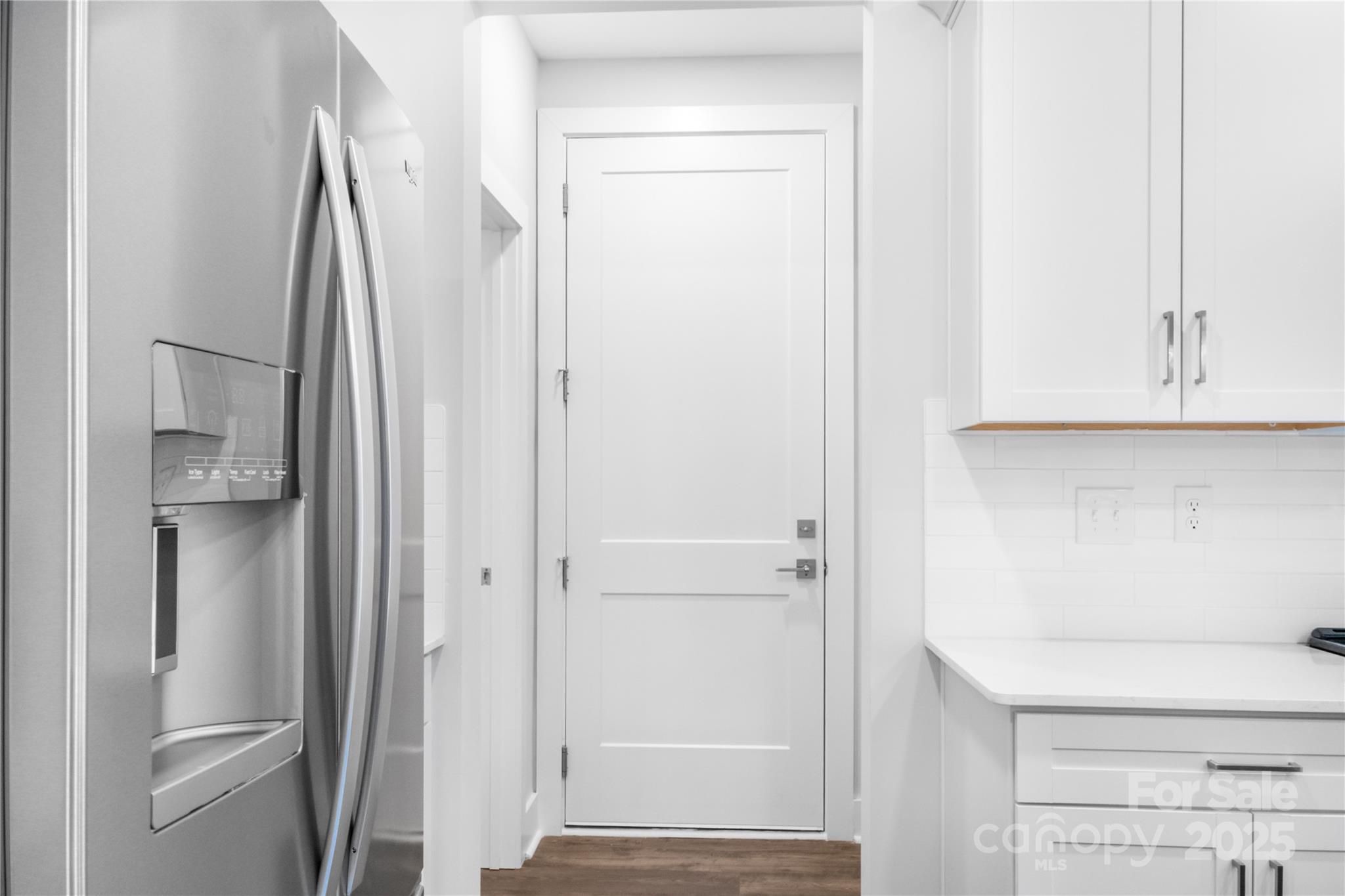 114 chapel crossing Lane Unit: 12