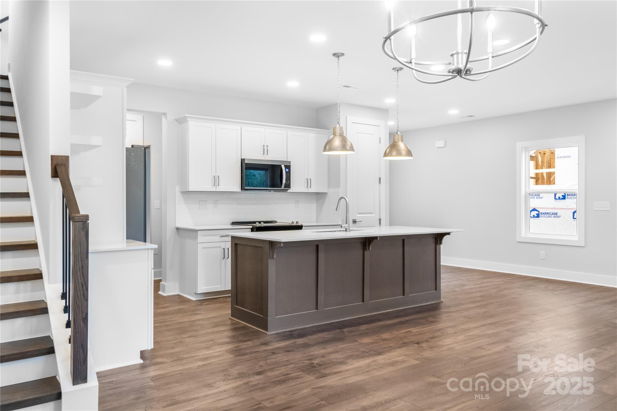 114 chapel crossing Lane Unit: 12