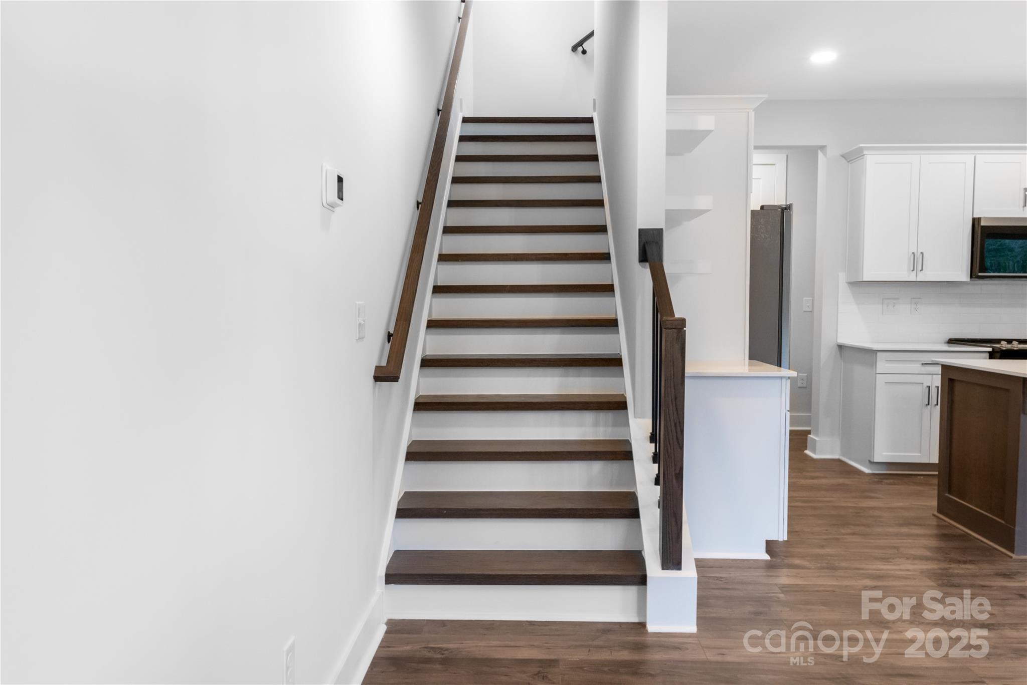 114 chapel crossing Lane Unit: 12