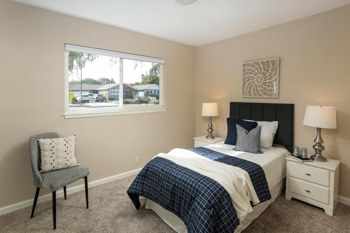 921 Kingfisher DR