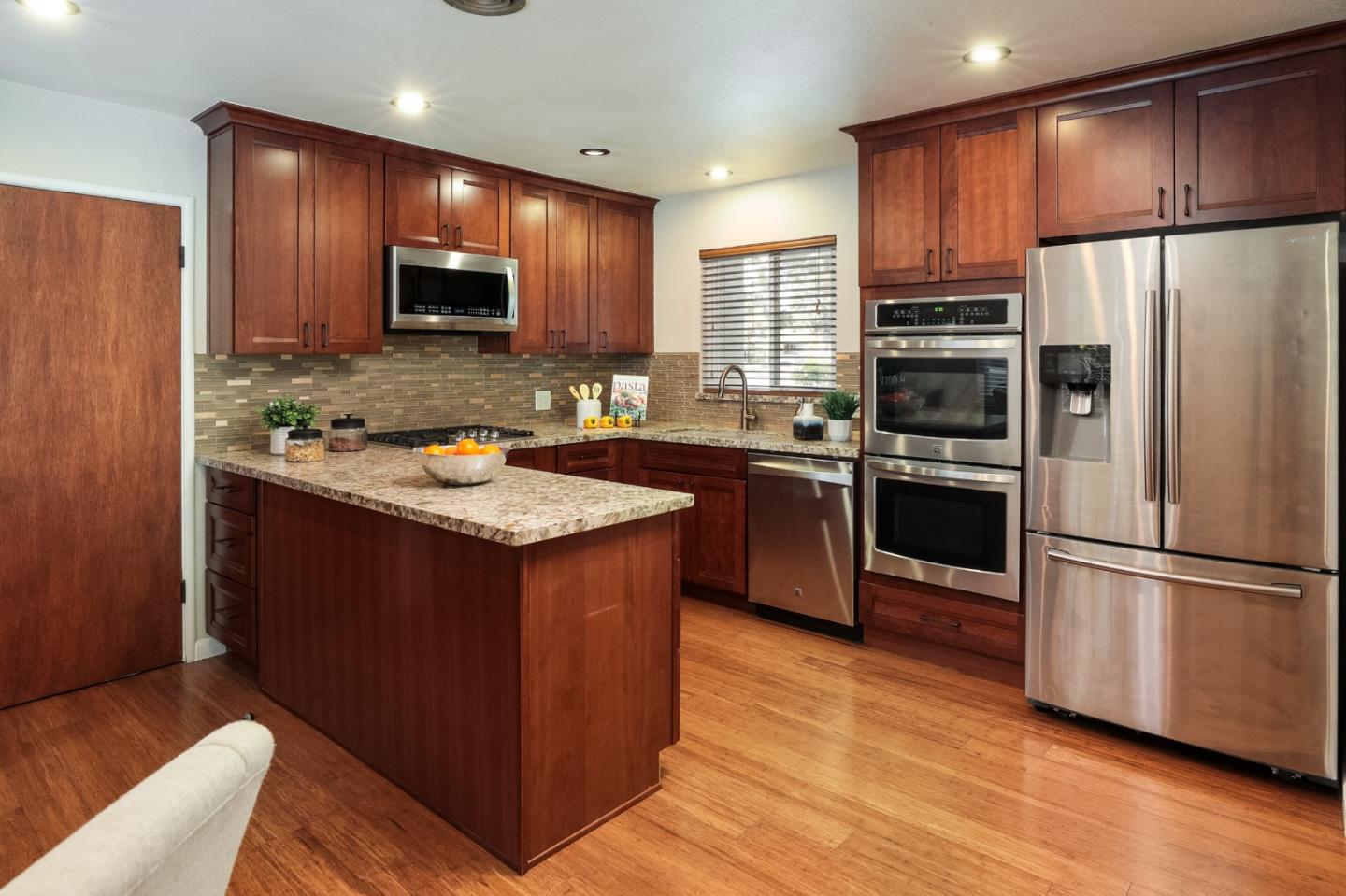921 Kingfisher DR