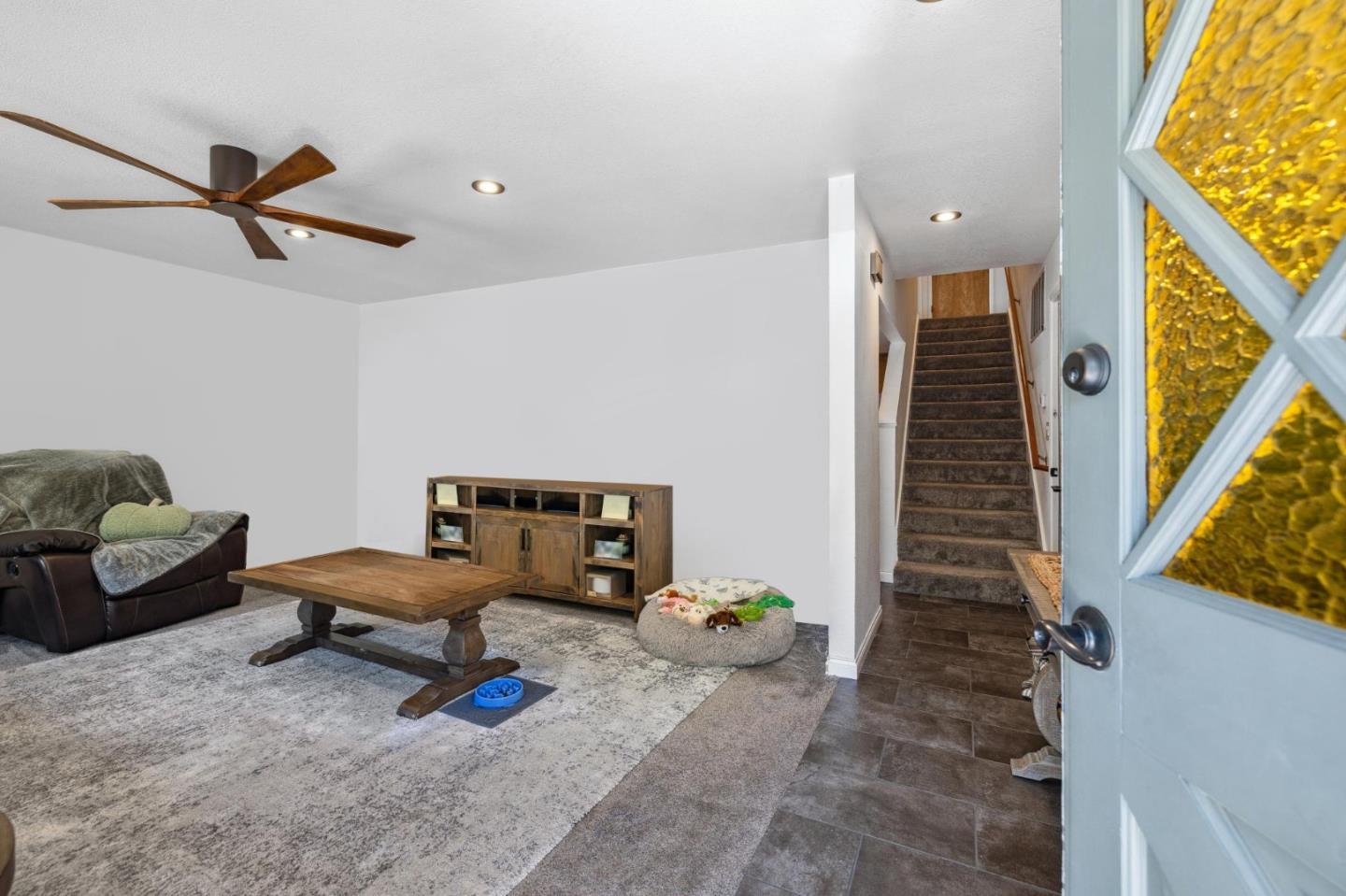 1503 Sierra ST