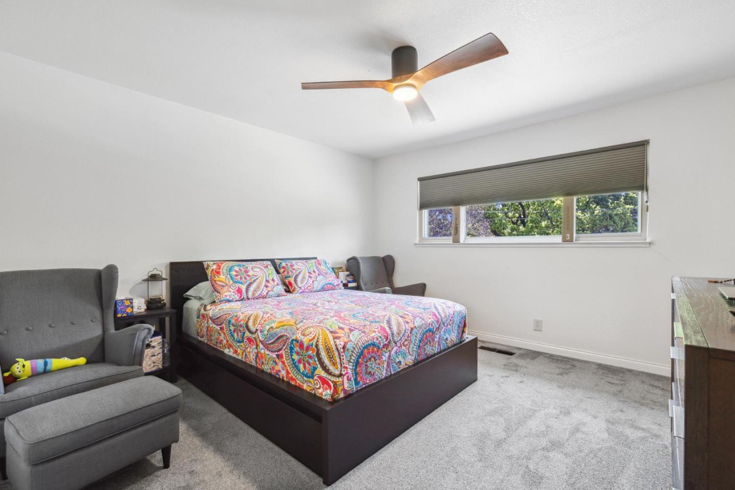 1503 Sierra ST