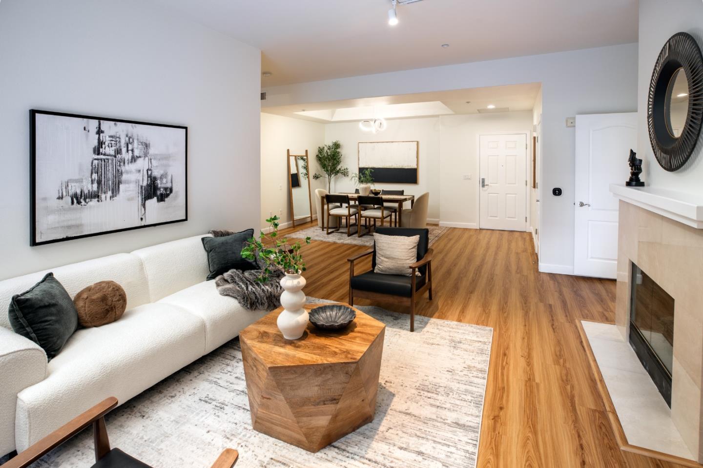 130 East San Fernando Street 325