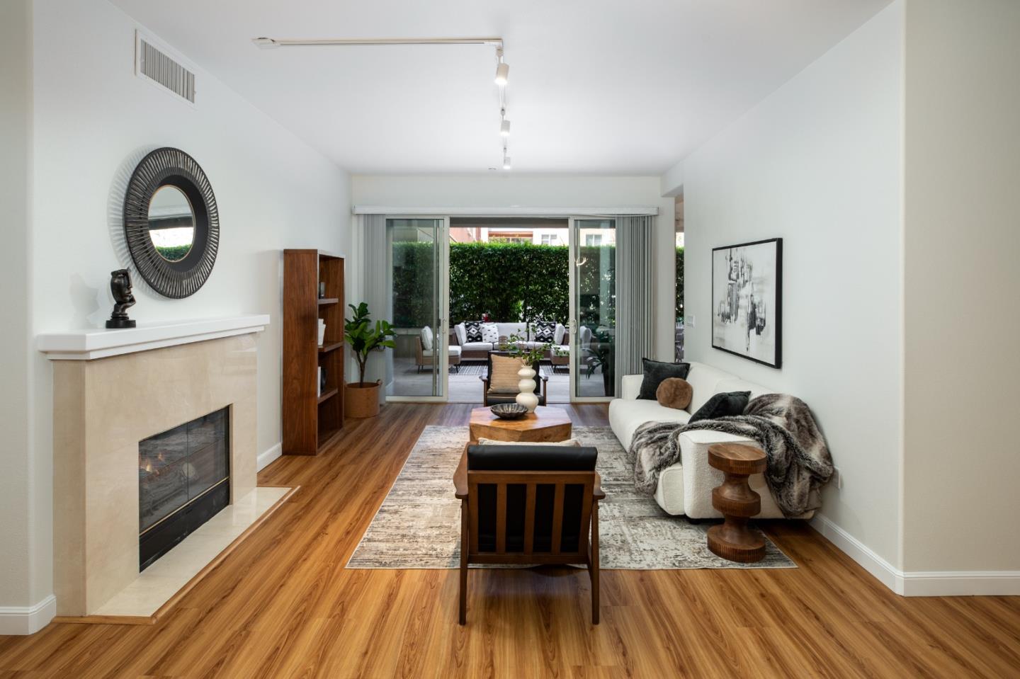 130 East San Fernando Street 325