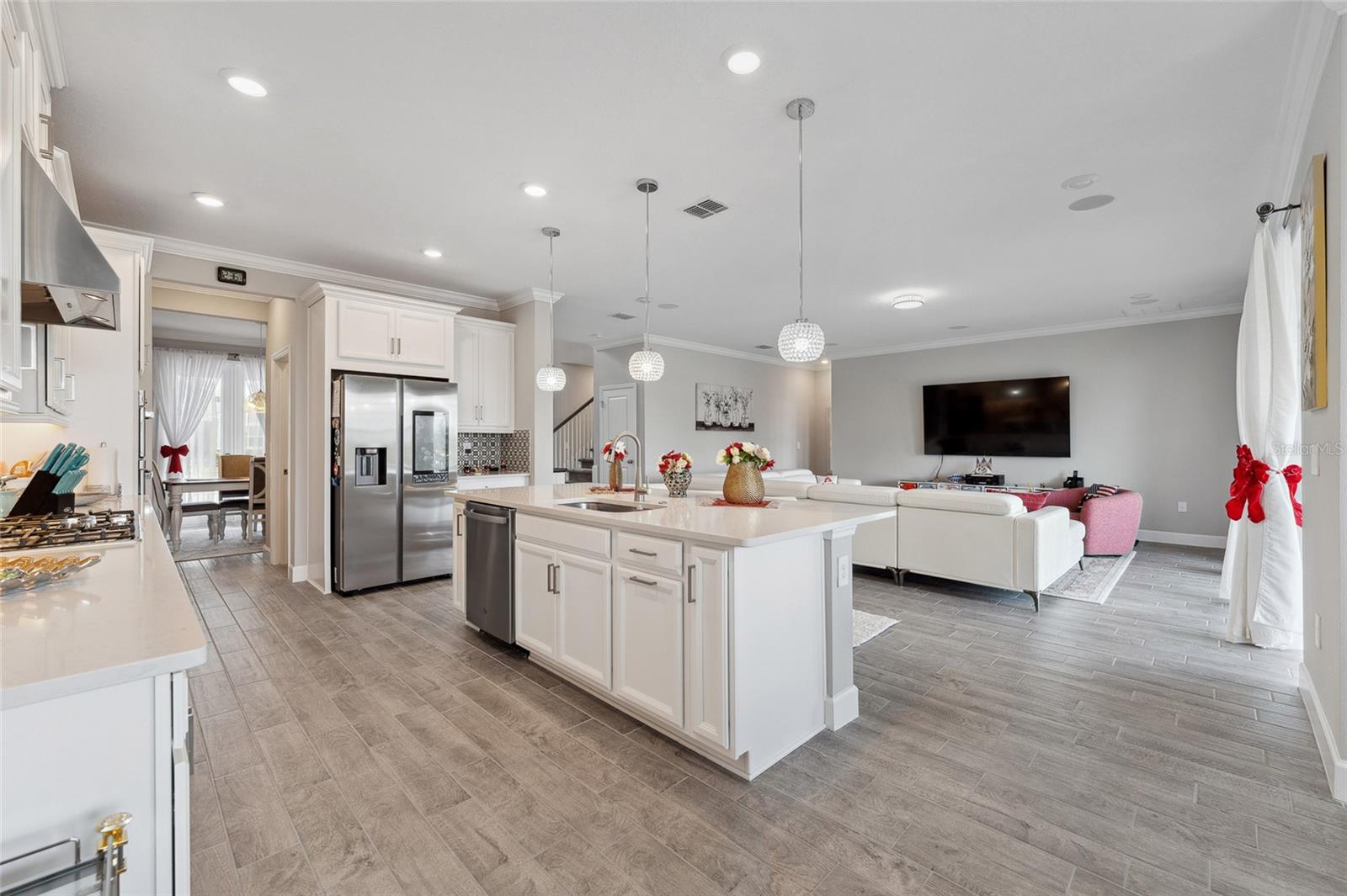 2110 OLD HOLLOW LN