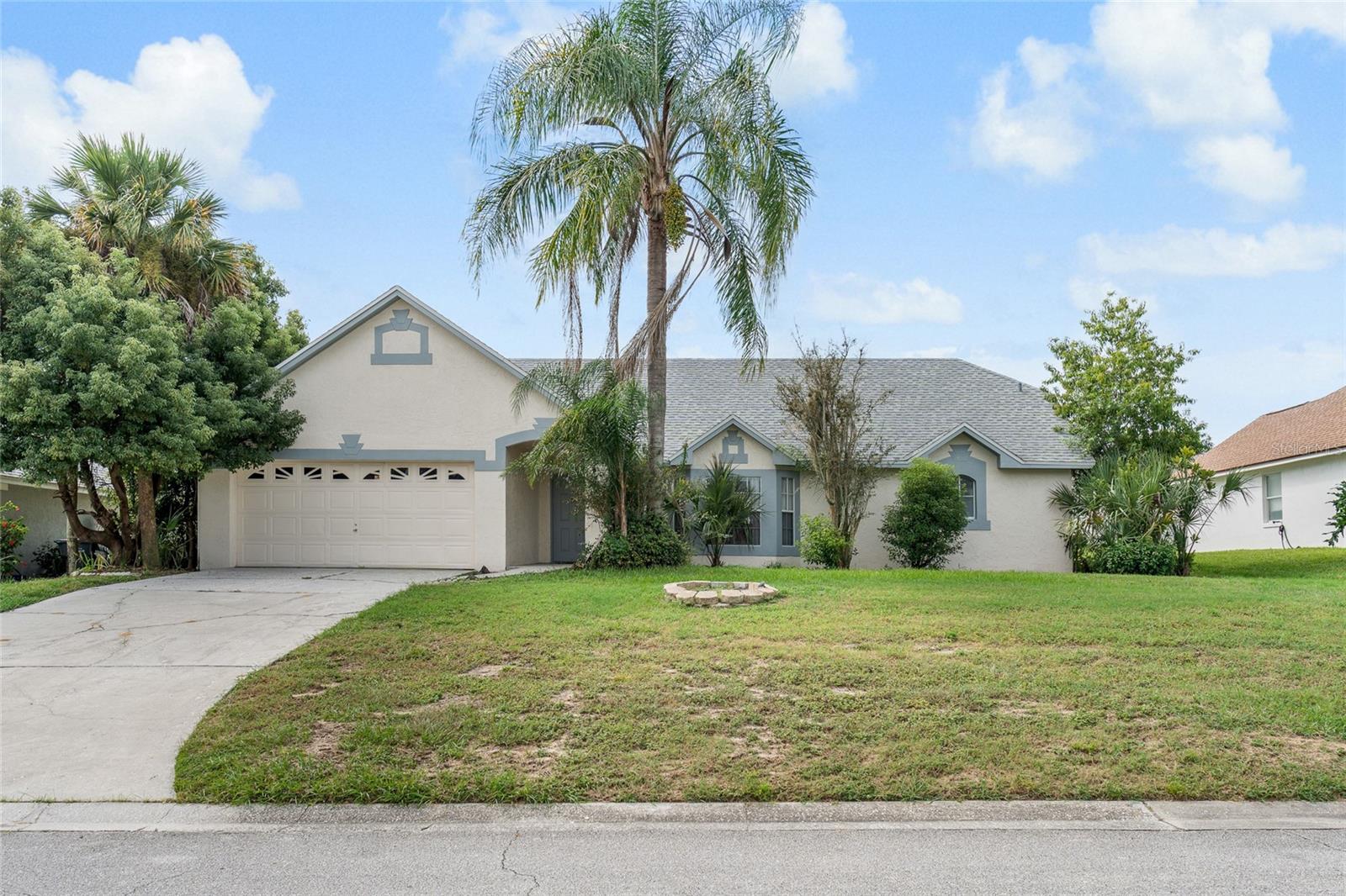 5611 LOMA VISTA DR W
