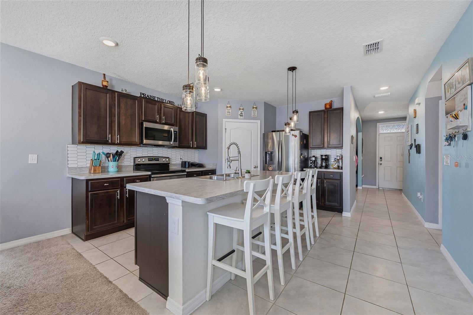 1526 WHITE HAWK WAY