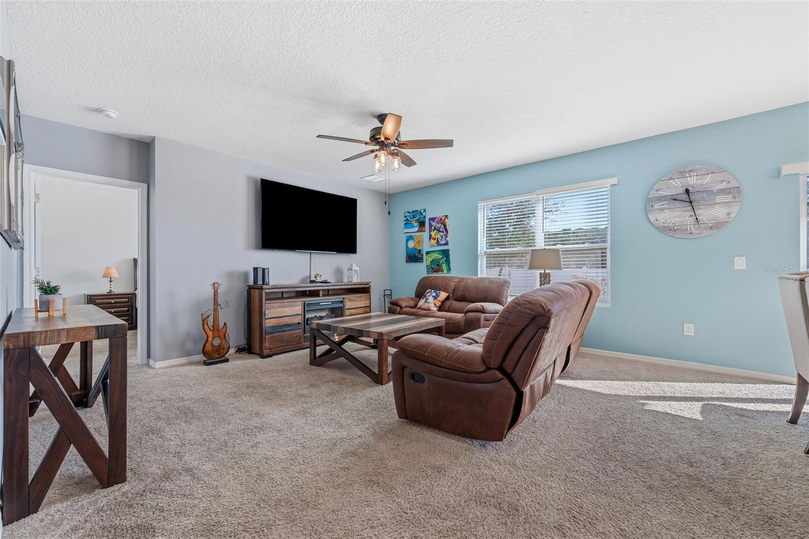 1526 WHITE HAWK WAY