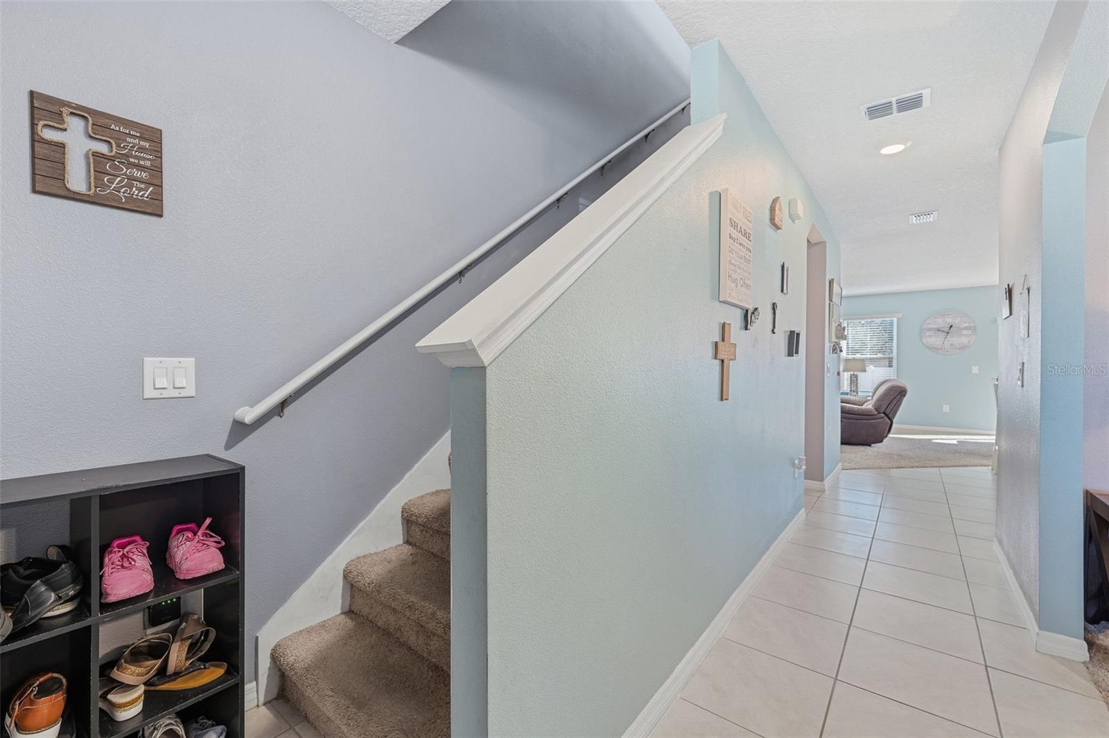 1526 WHITE HAWK WAY
