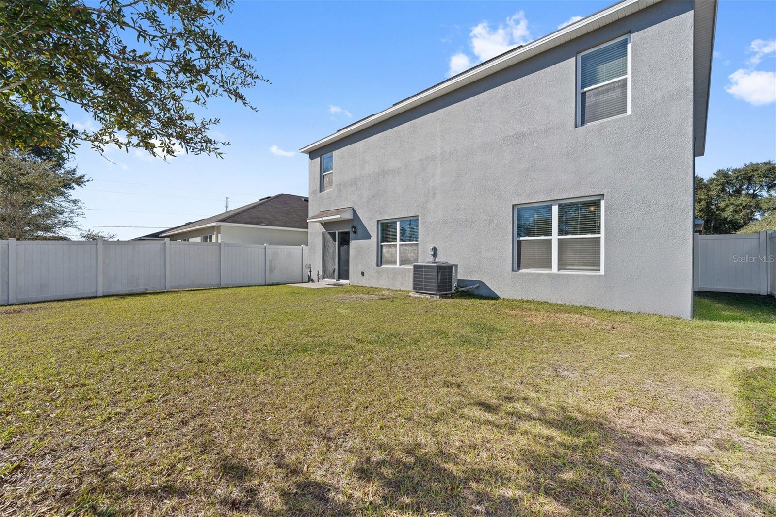 1526 WHITE HAWK WAY