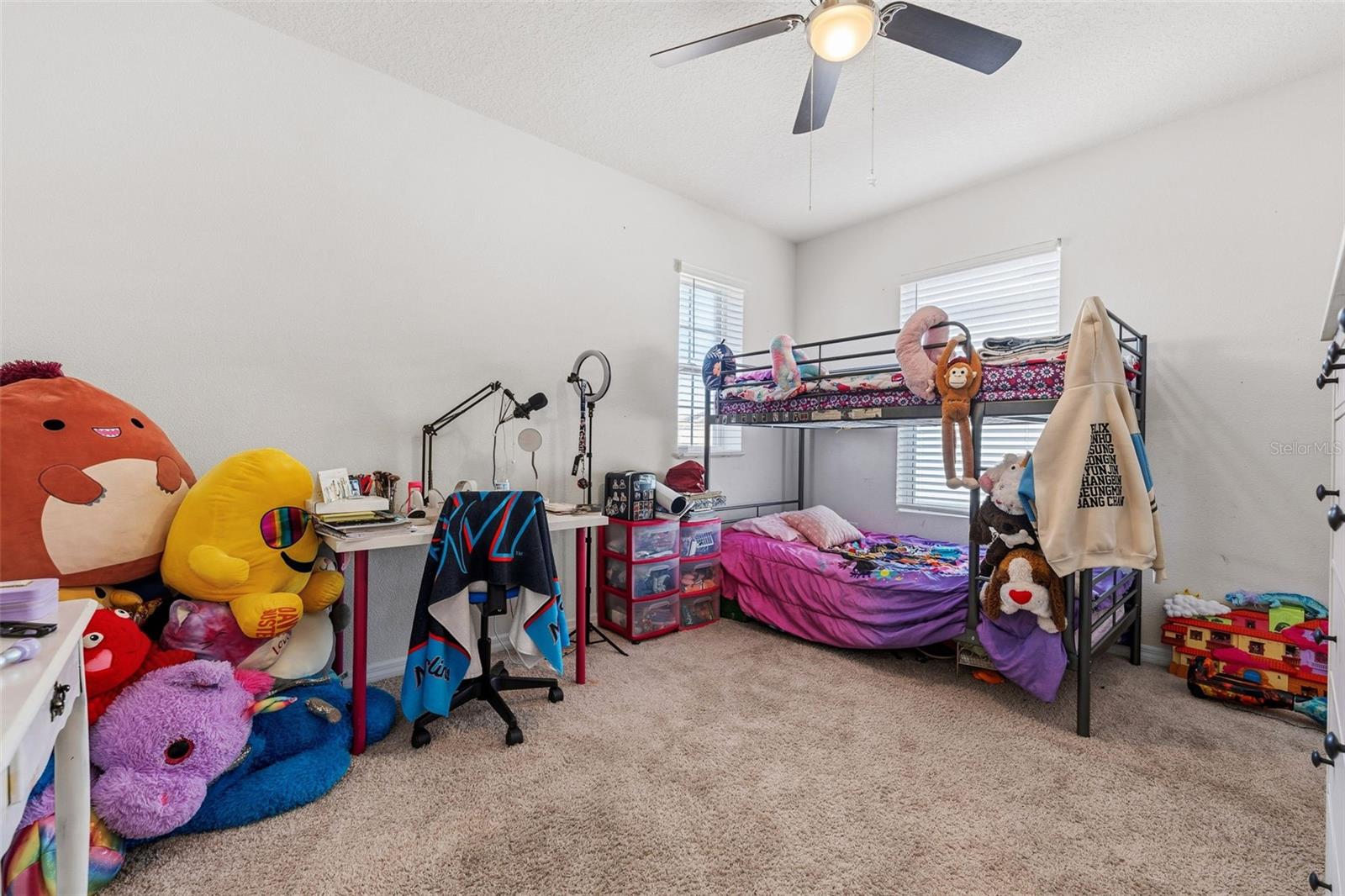 1526 WHITE HAWK WAY