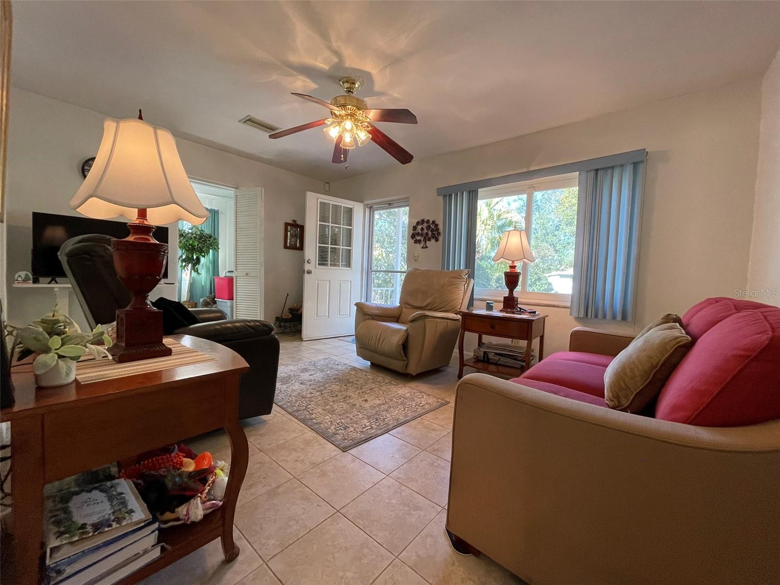 1240 DRUID CIR