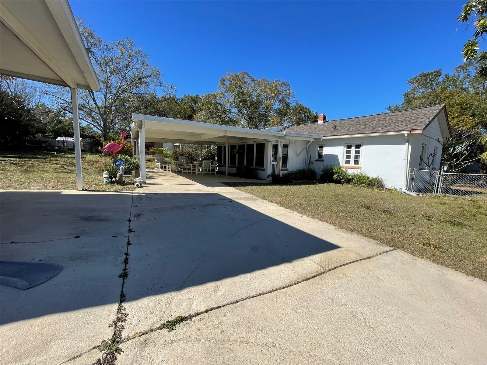 1240 DRUID CIR